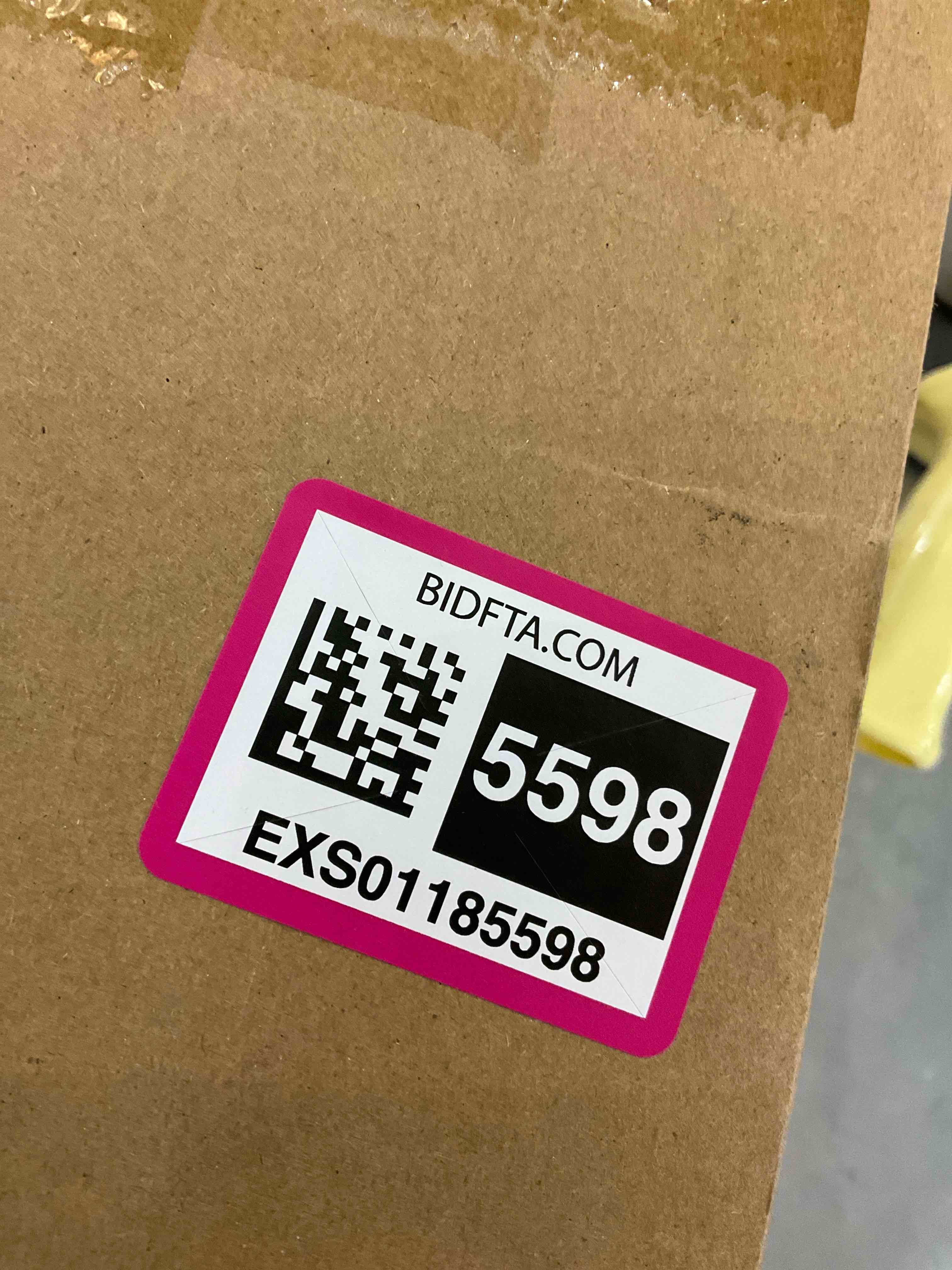 https://s3.amazonaws.com/lotting-images-prod/BargainHunt/EXS01185598_1709565560733.jpeg