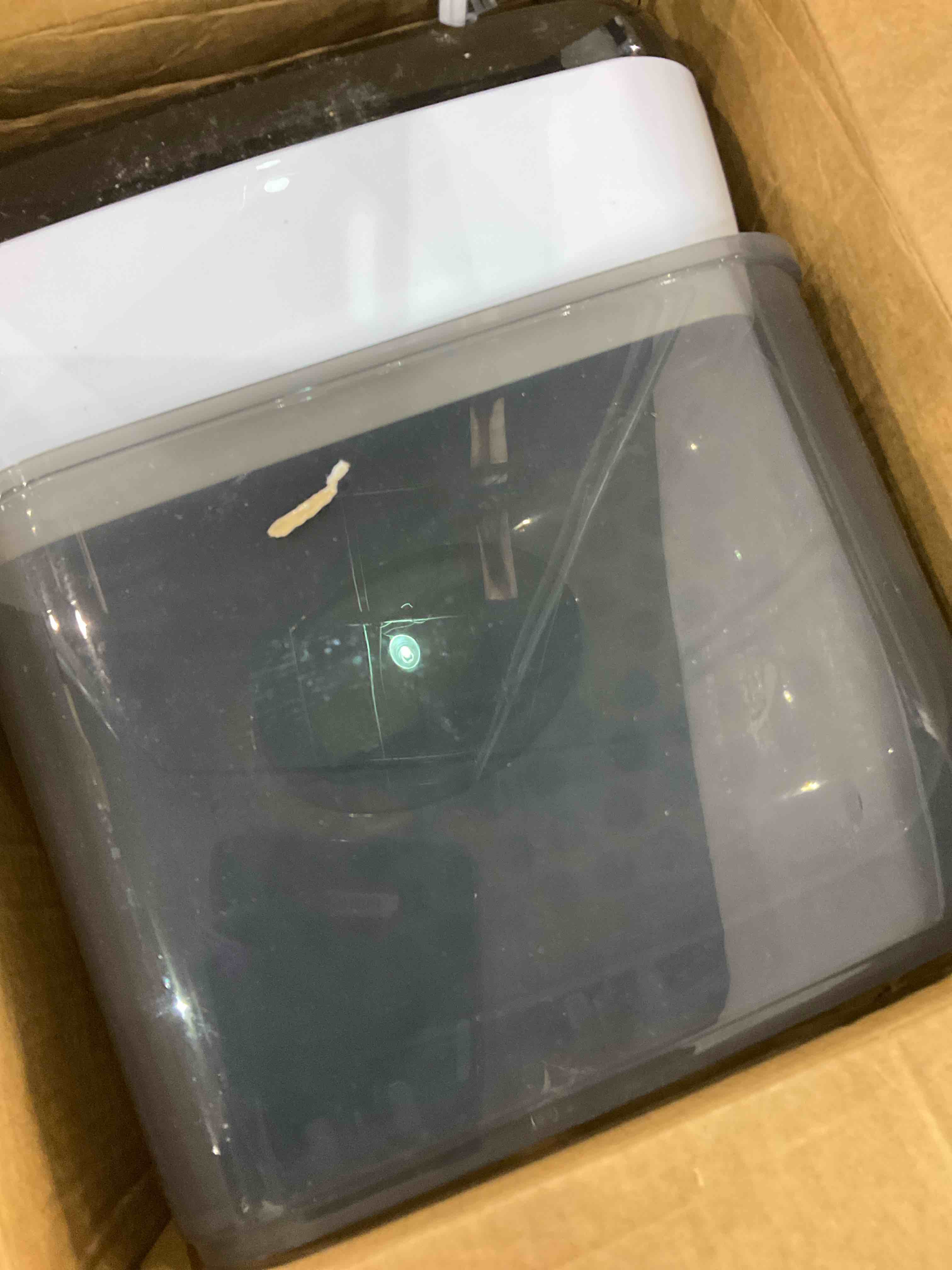 https://s3.amazonaws.com/lotting-images-prod/BargainHunt/EXS01185657_1709642731746.jpeg