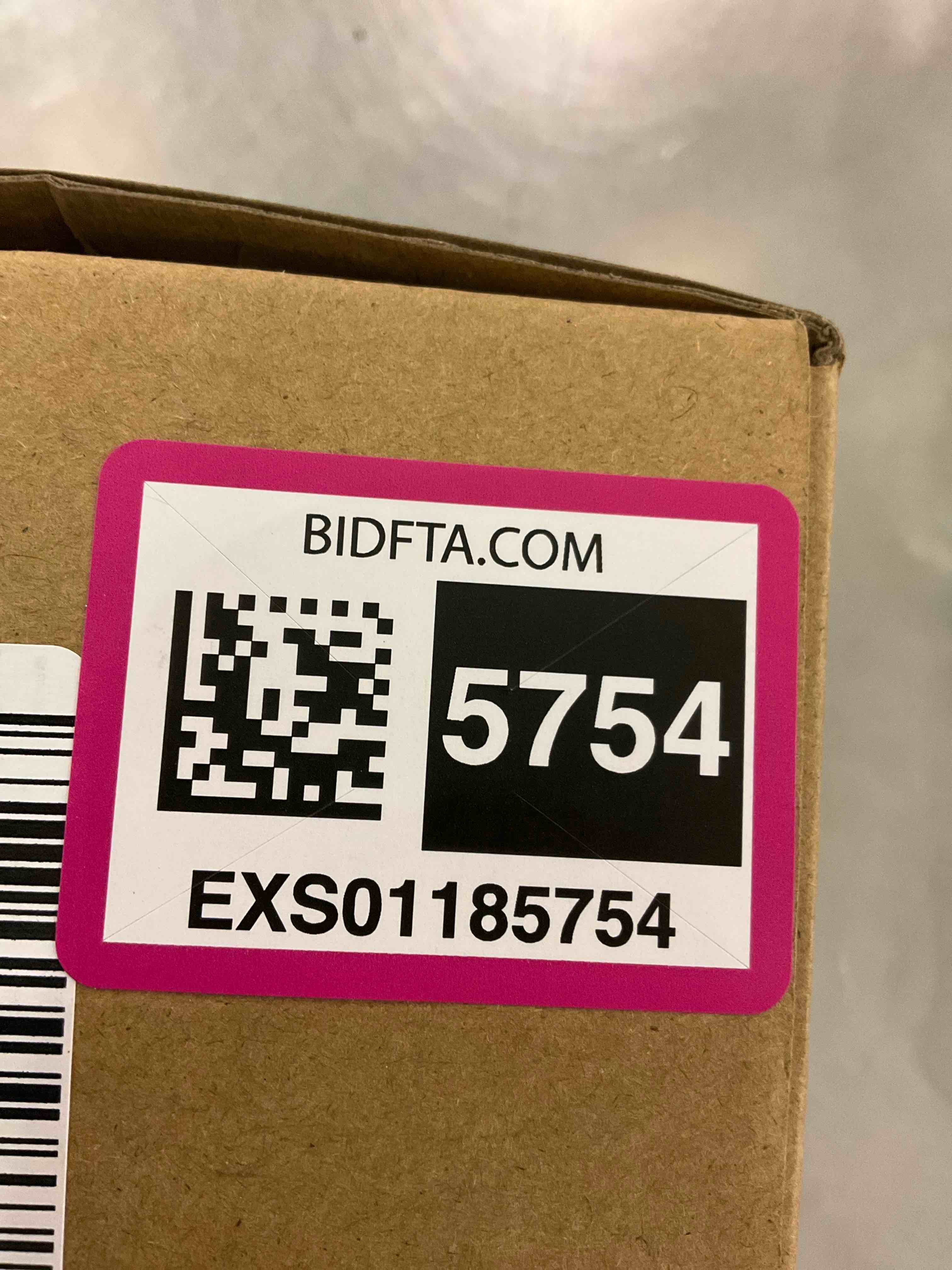 https://s3.amazonaws.com/lotting-images-prod/BargainHunt/EXS01185754_1709735512655.jpeg