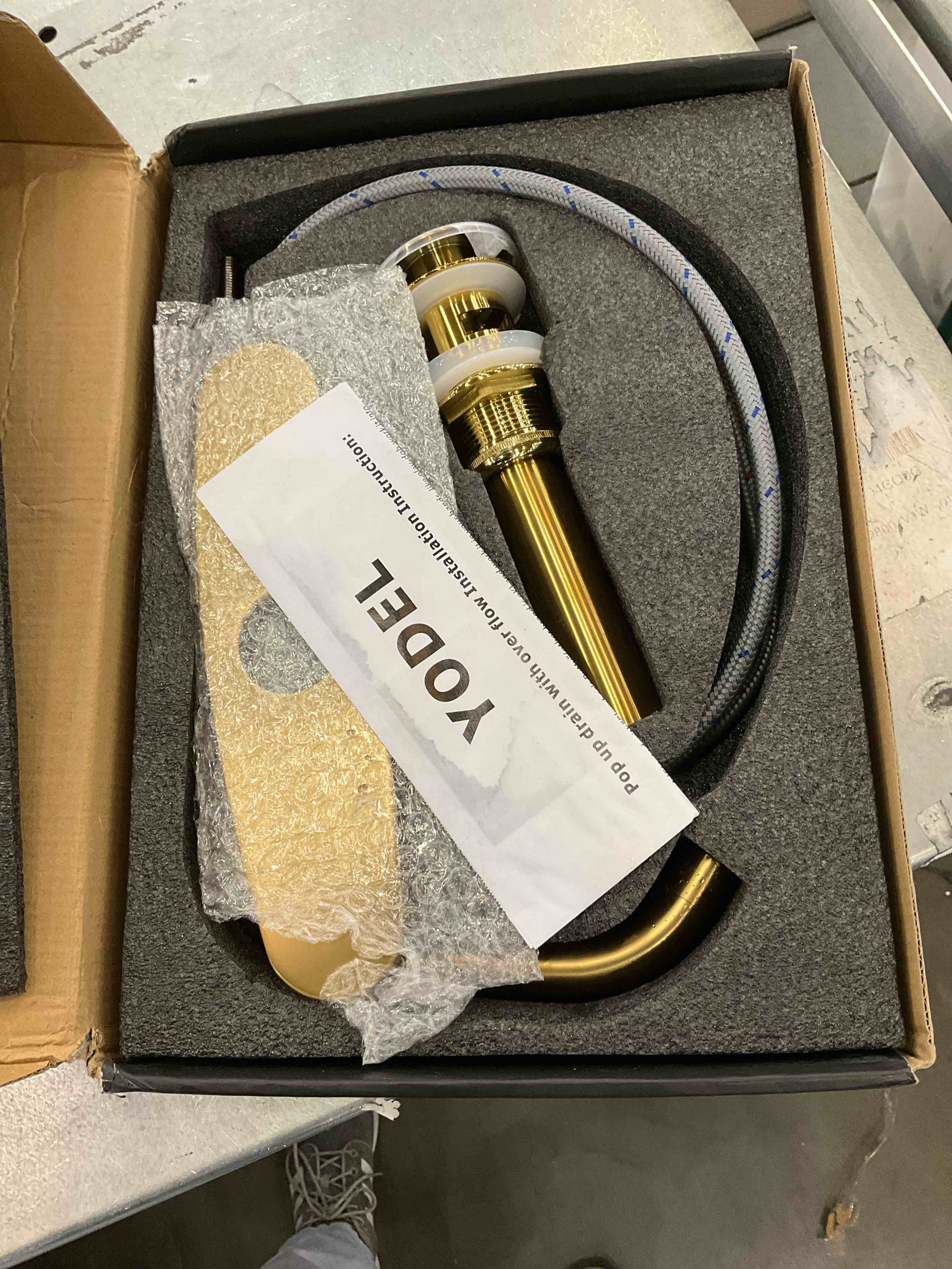 https://s3.amazonaws.com/lotting-images-prod/BargainHunt/EXS01186134_1709229003256.jpeg