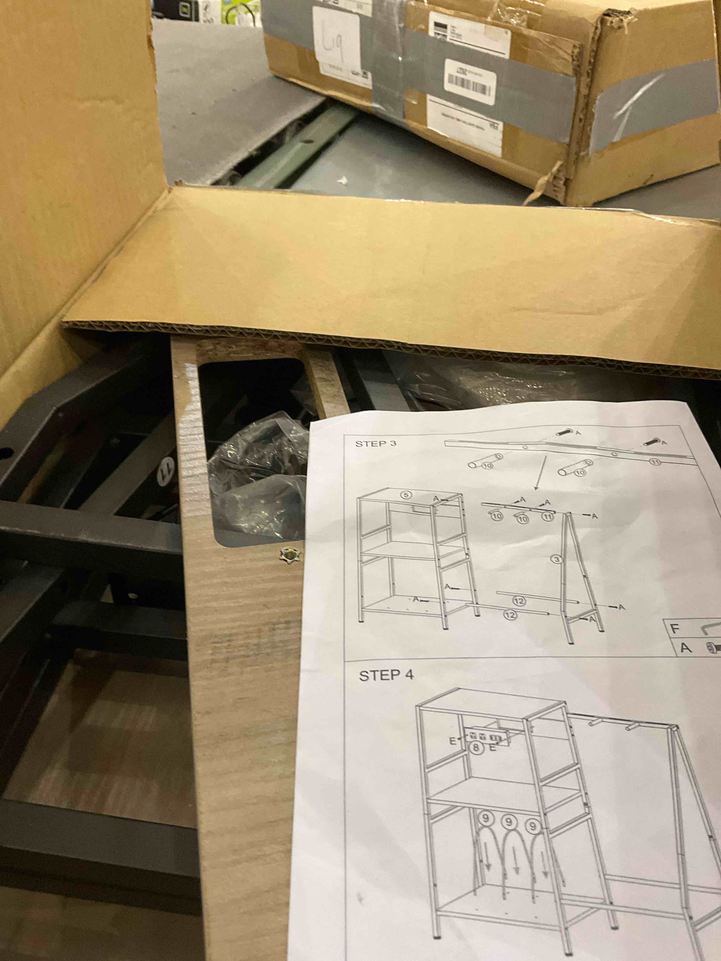 https://s3.amazonaws.com/lotting-images-prod/BargainHunt/EXS01186525_1709221651987.jpeg