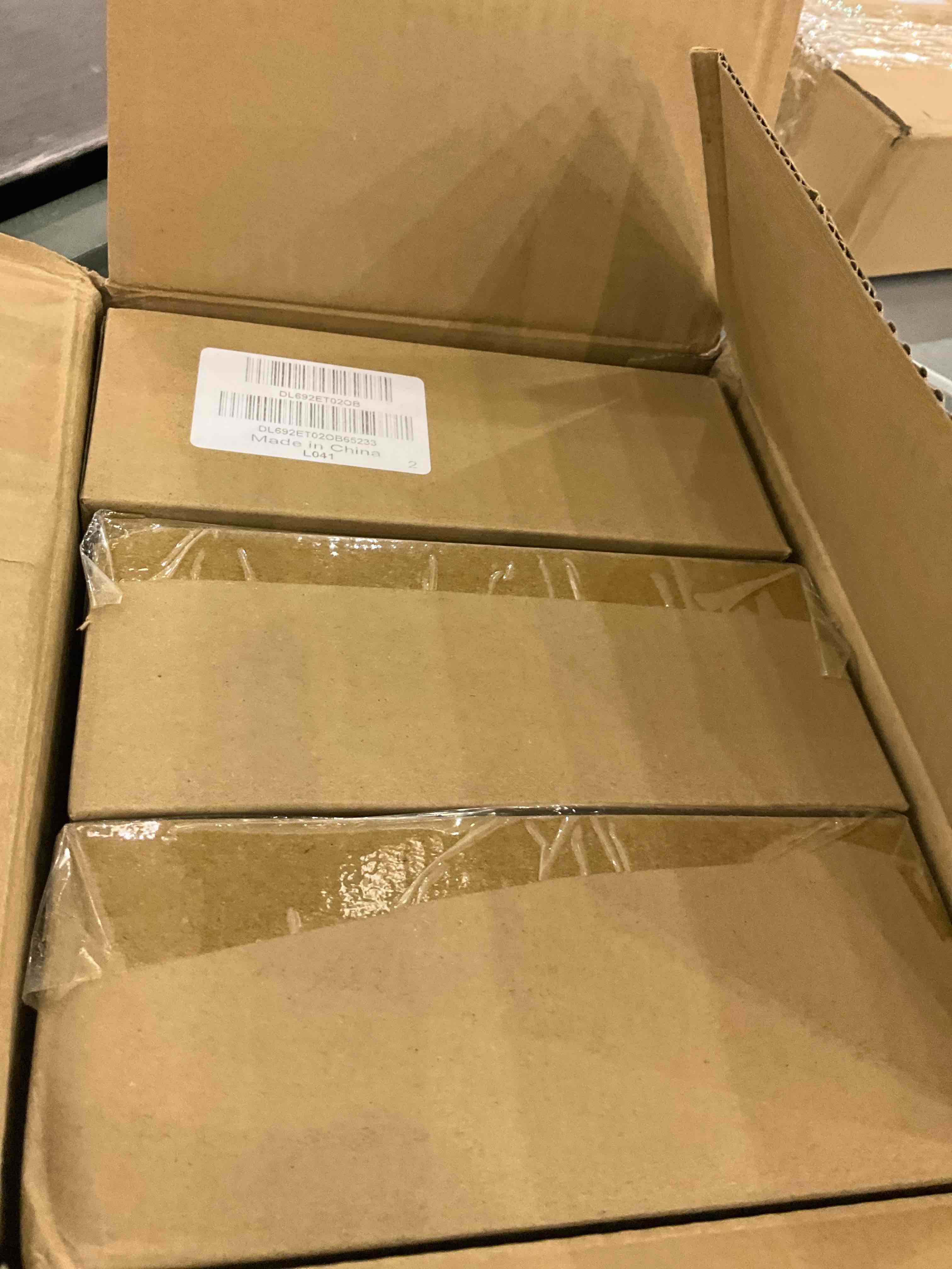 https://s3.amazonaws.com/lotting-images-prod/BargainHunt/EXS01186819_1709560177610.jpeg