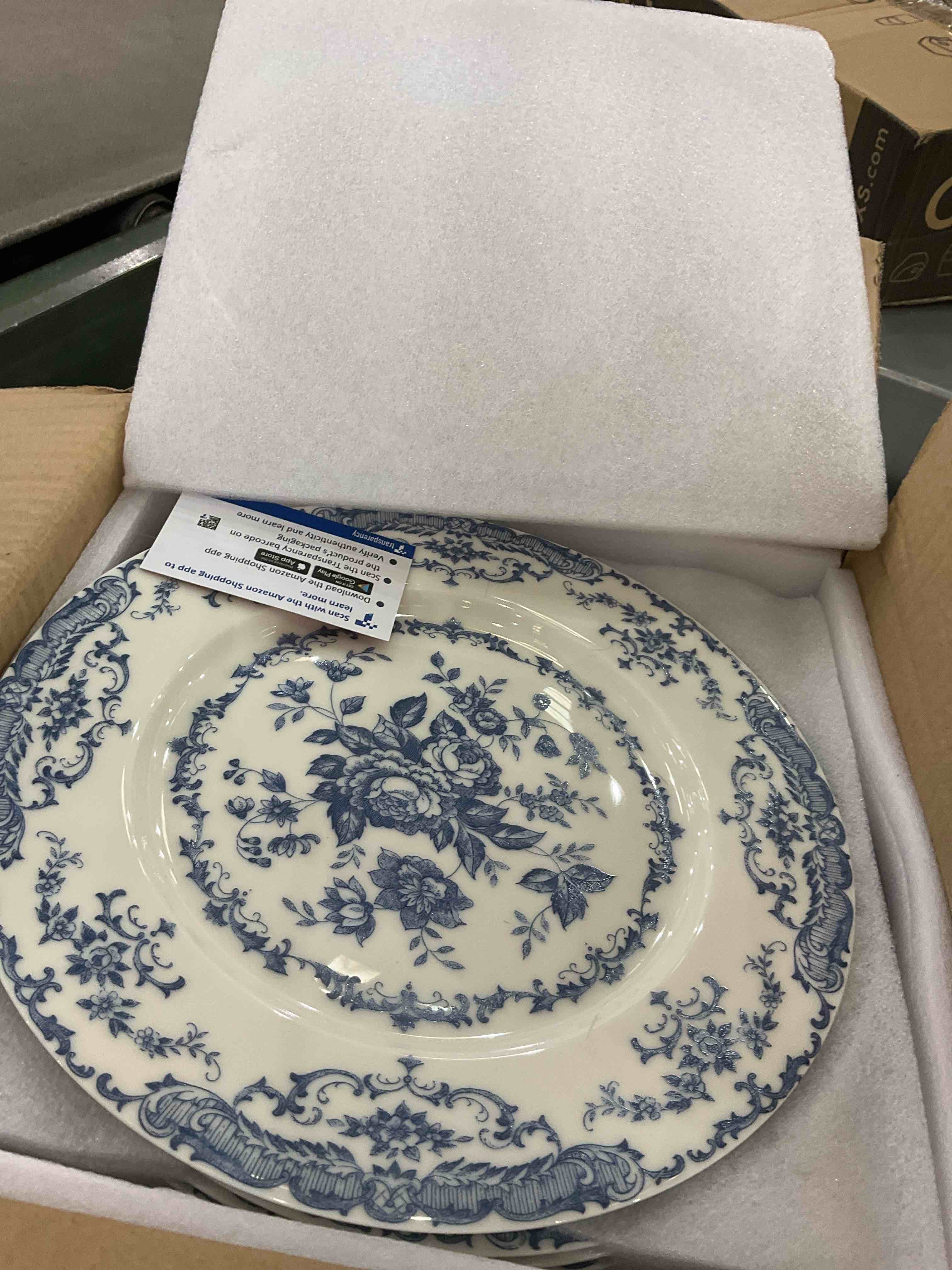 https://s3.amazonaws.com/lotting-images-prod/BargainHunt/EXS01186900_1709576082917.jpeg