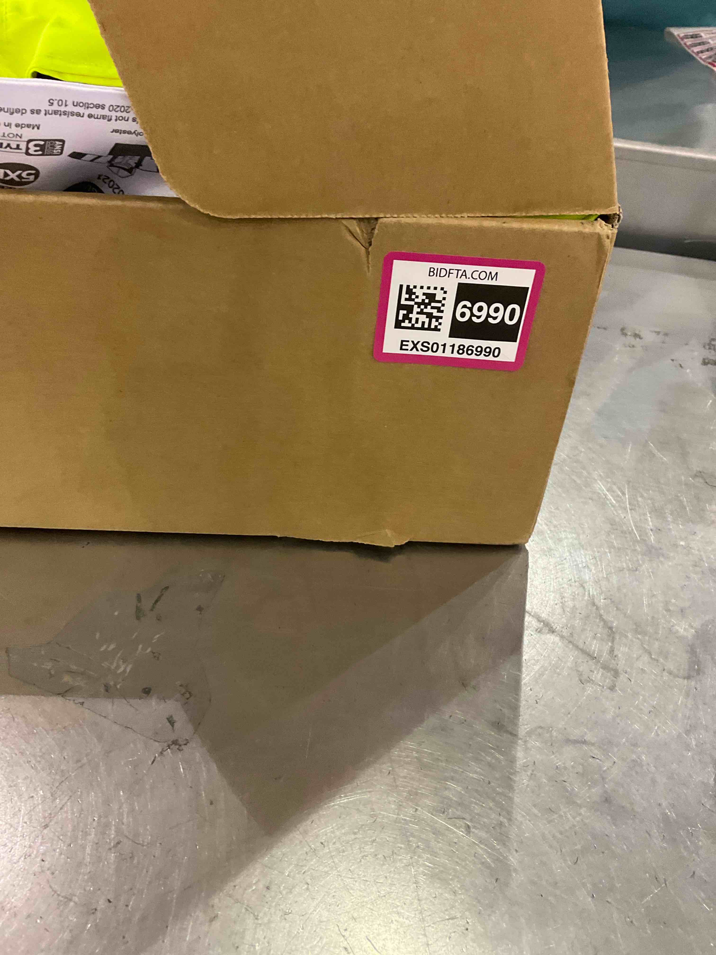 https://s3.amazonaws.com/lotting-images-prod/BargainHunt/EXS01186990_1709645224579.jpeg