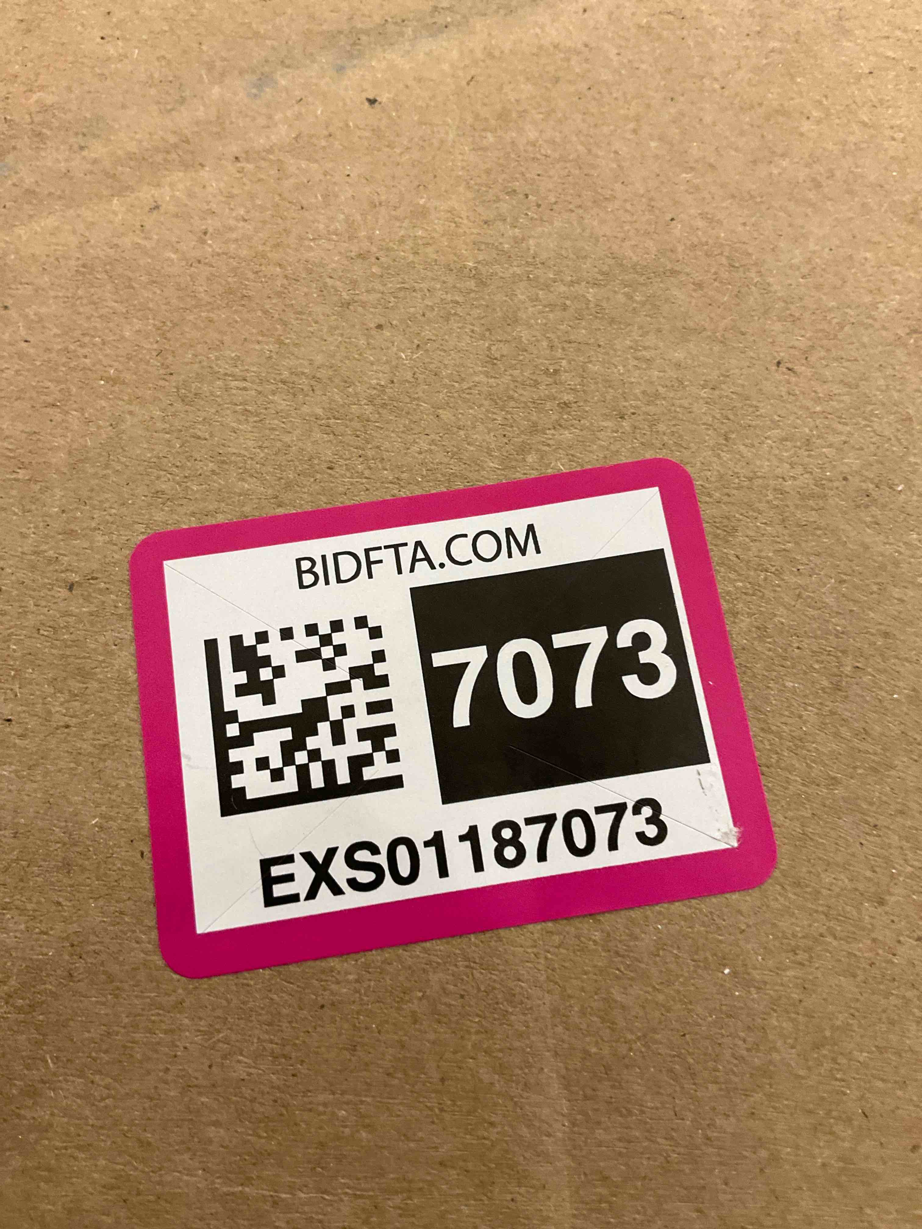 https://s3.amazonaws.com/lotting-images-prod/BargainHunt/EXS01187073_1710255151771.jpeg