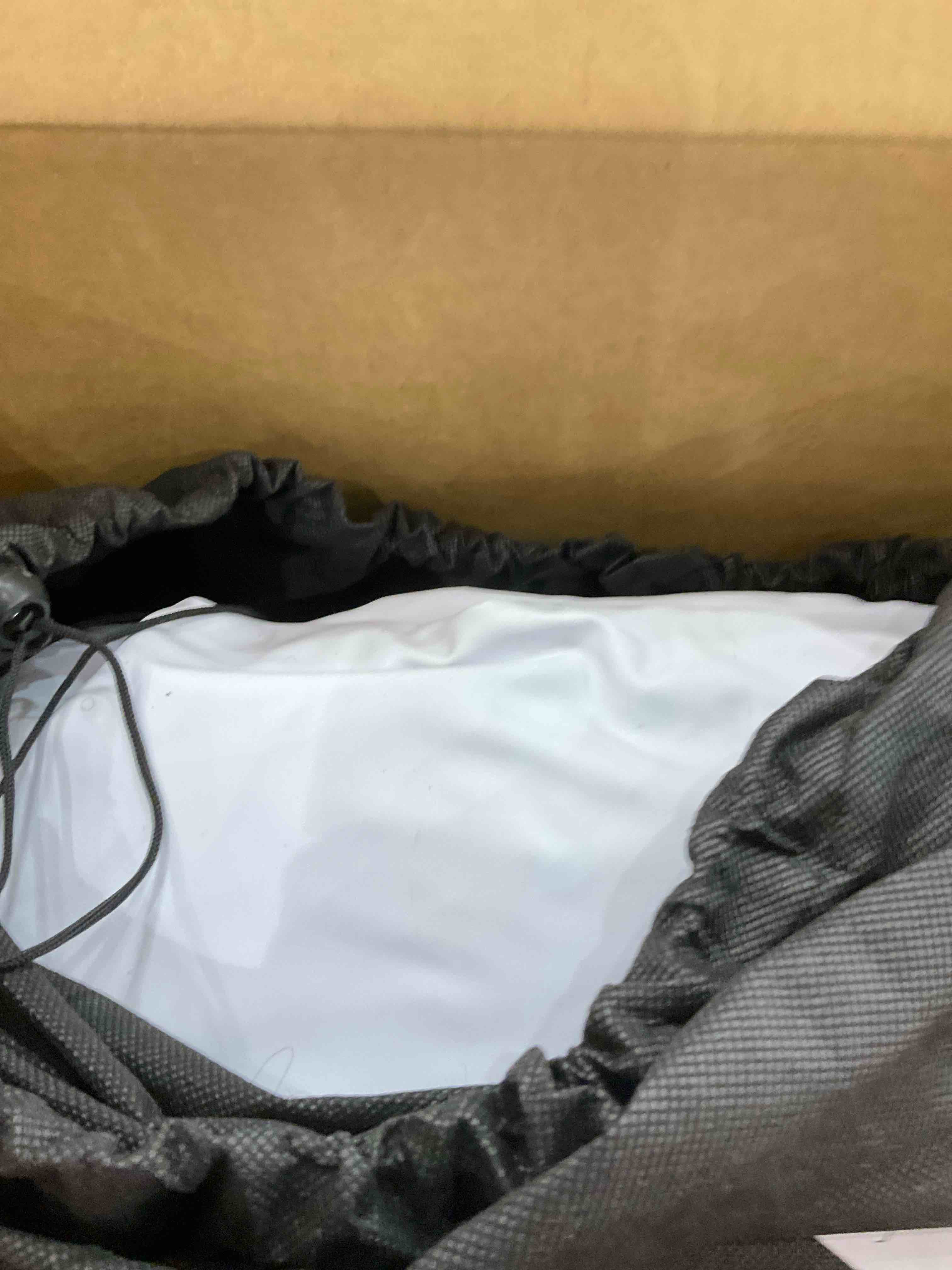 https://s3.amazonaws.com/lotting-images-prod/BargainHunt/EXS01187075_1710255306535.jpeg