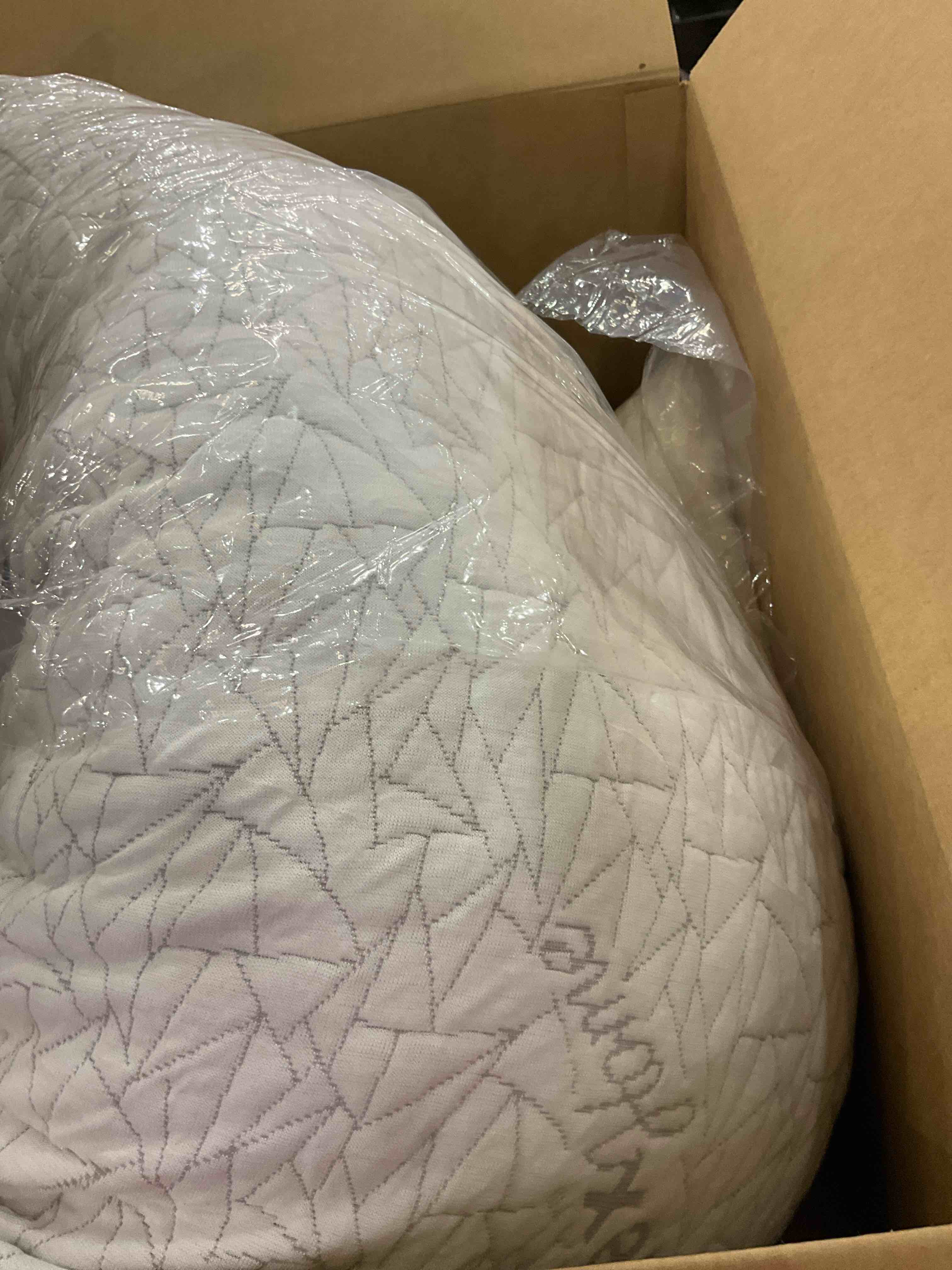 https://s3.amazonaws.com/lotting-images-prod/BargainHunt/EXS01187077_1710255705744.jpeg