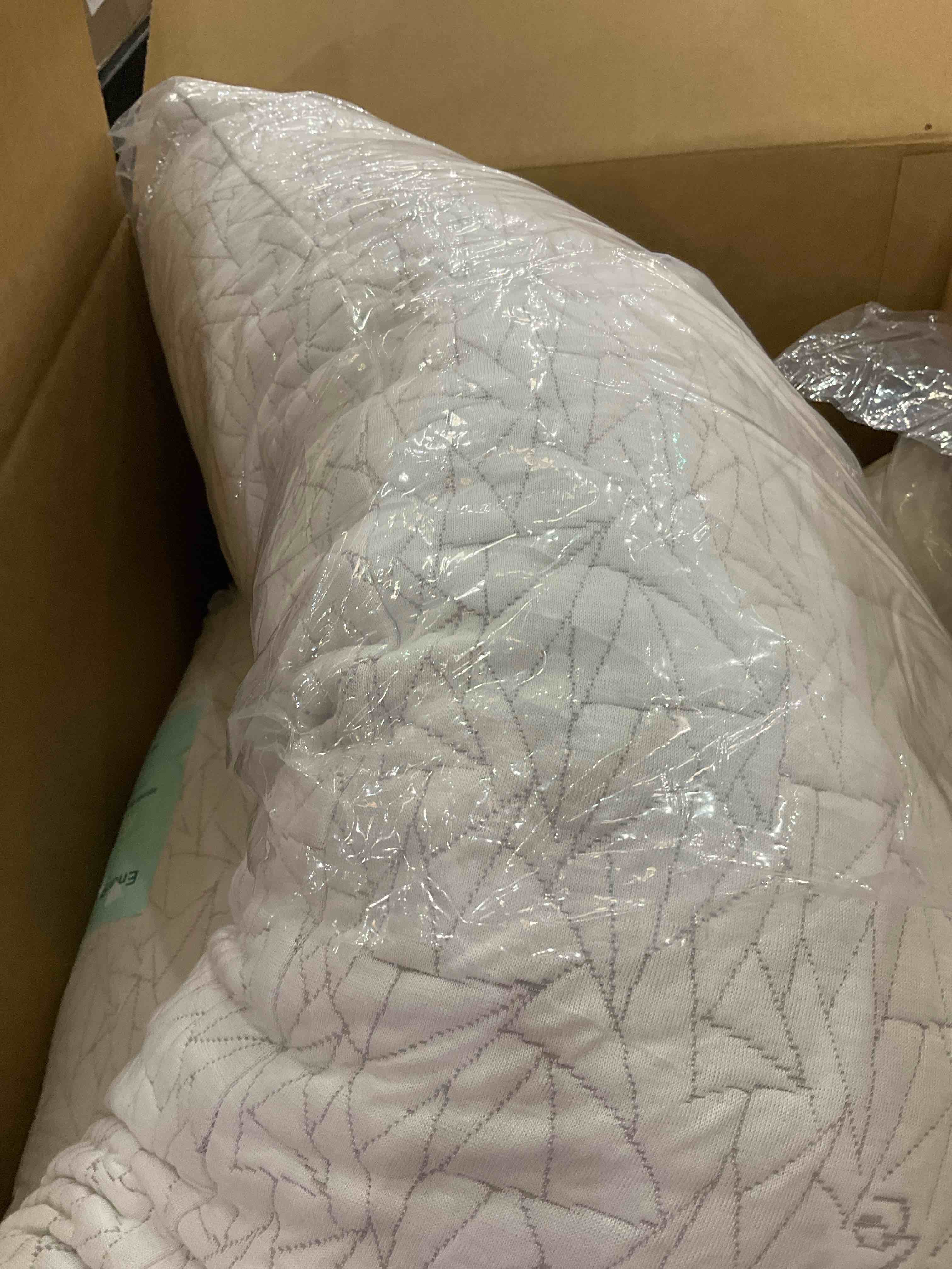 https://s3.amazonaws.com/lotting-images-prod/BargainHunt/EXS01187077_1710255708234.jpeg