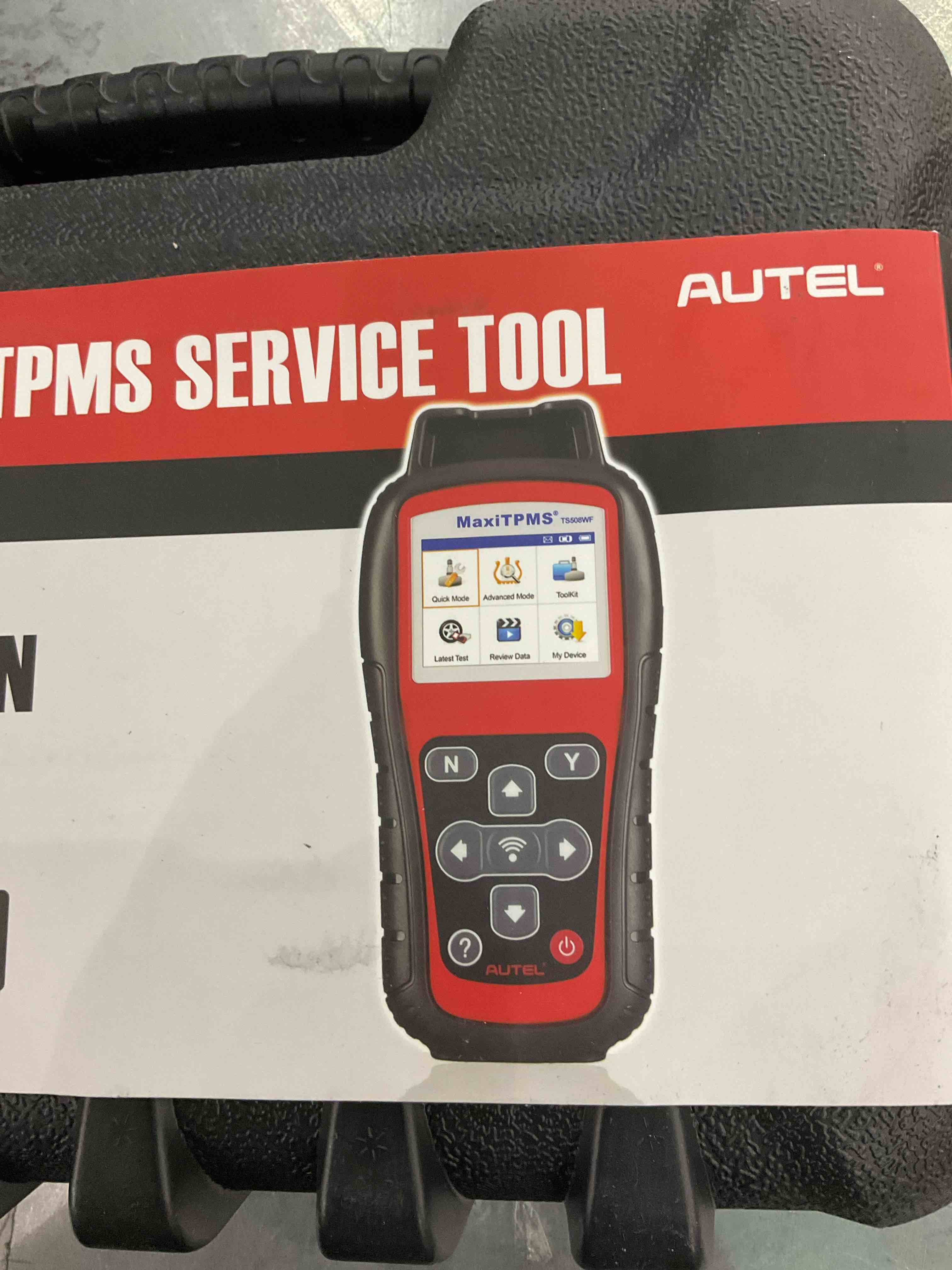 https://s3.amazonaws.com/lotting-images-prod/BargainHunt/EXS01187190_1710437682977.jpeg
