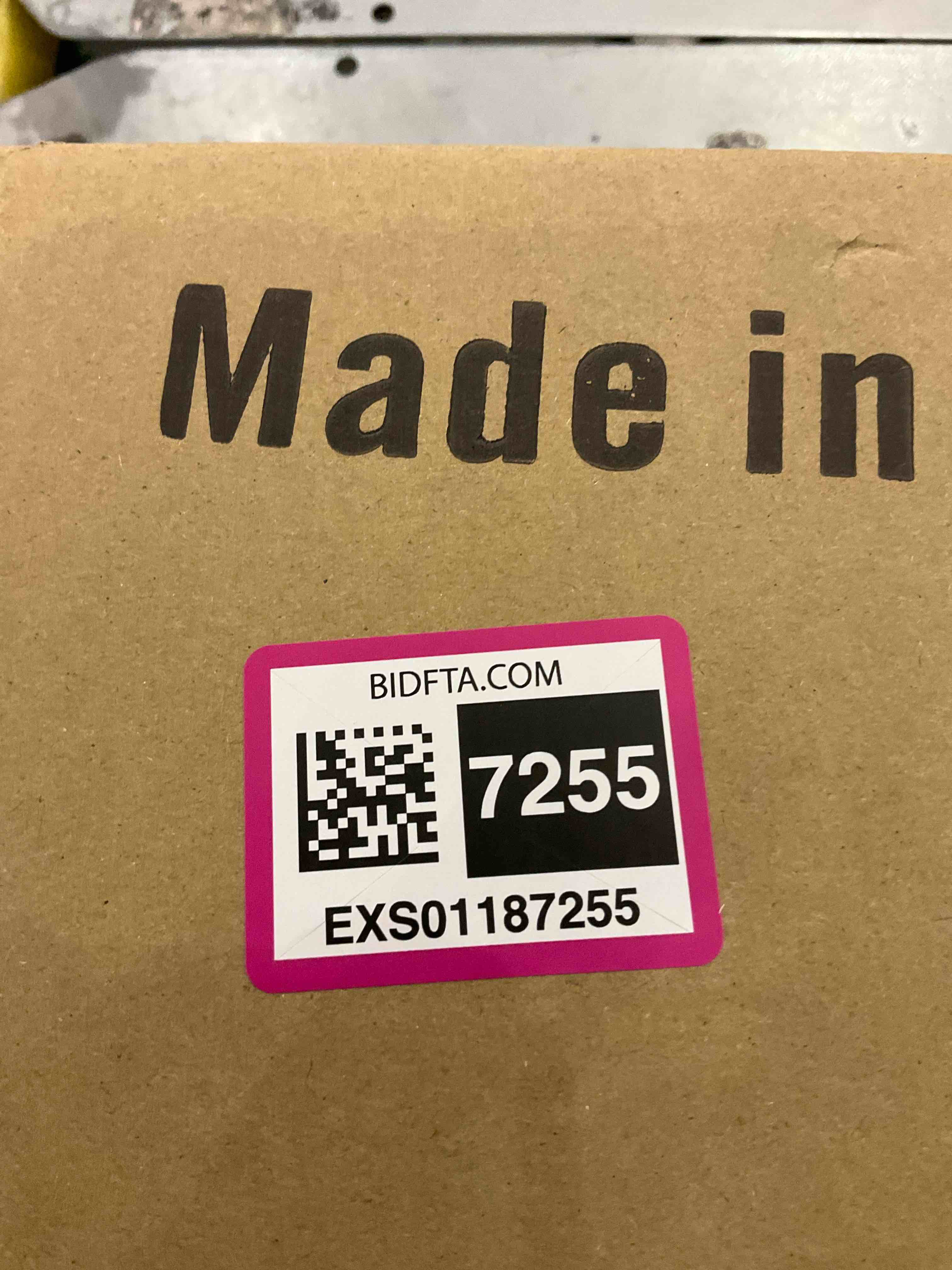 https://s3.amazonaws.com/lotting-images-prod/BargainHunt/EXS01187255_1710505690222.jpeg