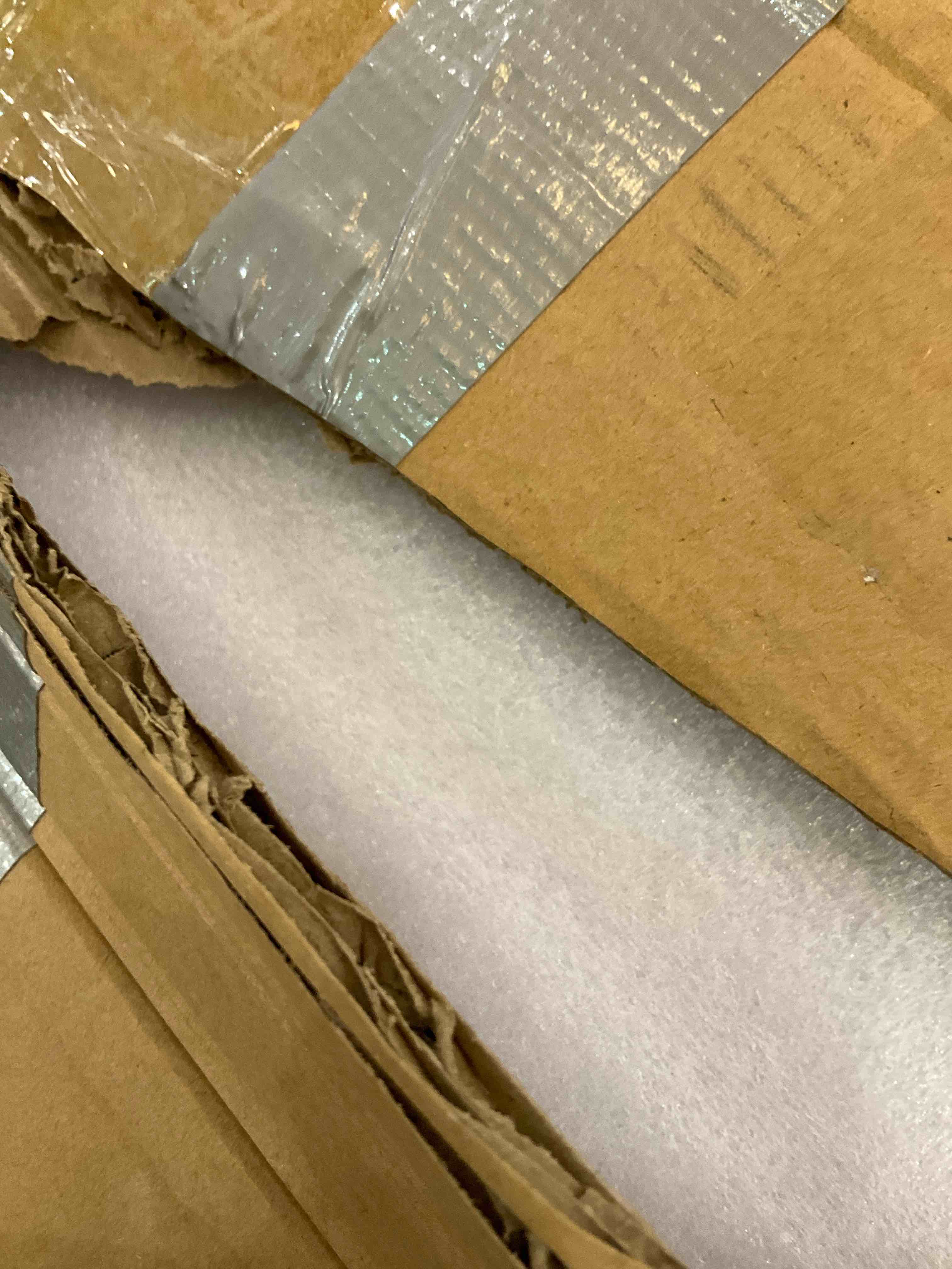 https://s3.amazonaws.com/lotting-images-prod/BargainHunt/EXS01187523_1709575870622.jpeg