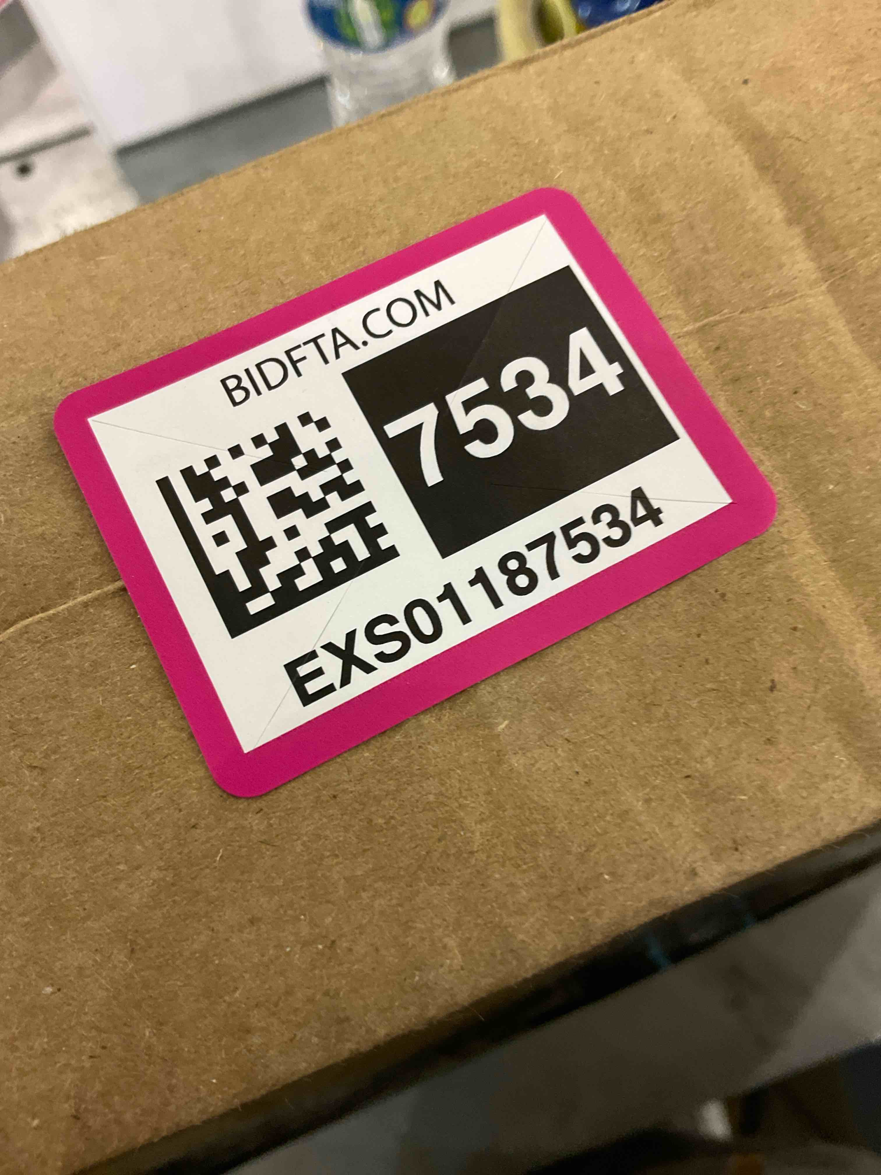 https://s3.amazonaws.com/lotting-images-prod/BargainHunt/EXS01187534_1709580368596.jpeg