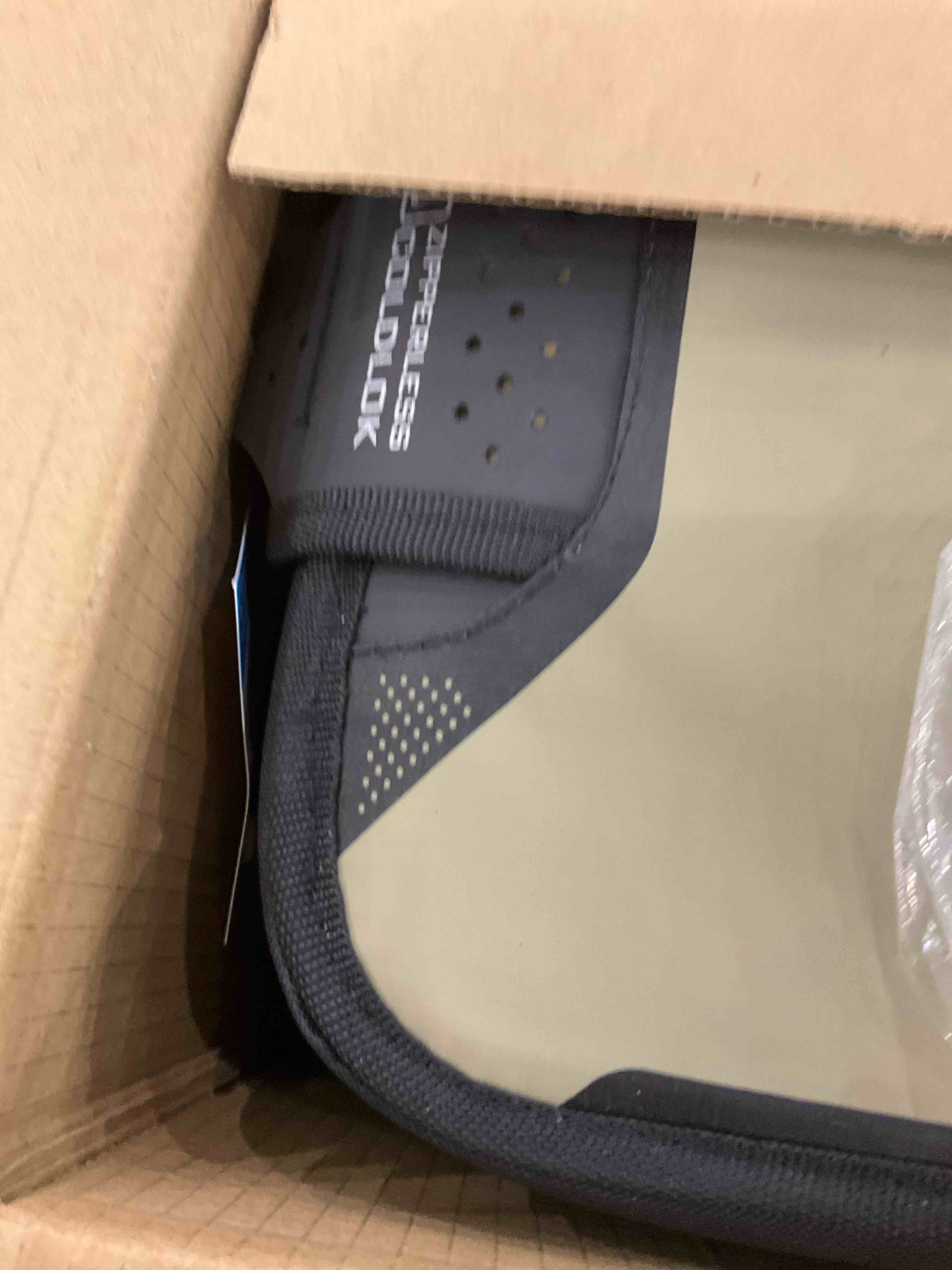 https://s3.amazonaws.com/lotting-images-prod/BargainHunt/EXS01187617_1709731180681.jpeg