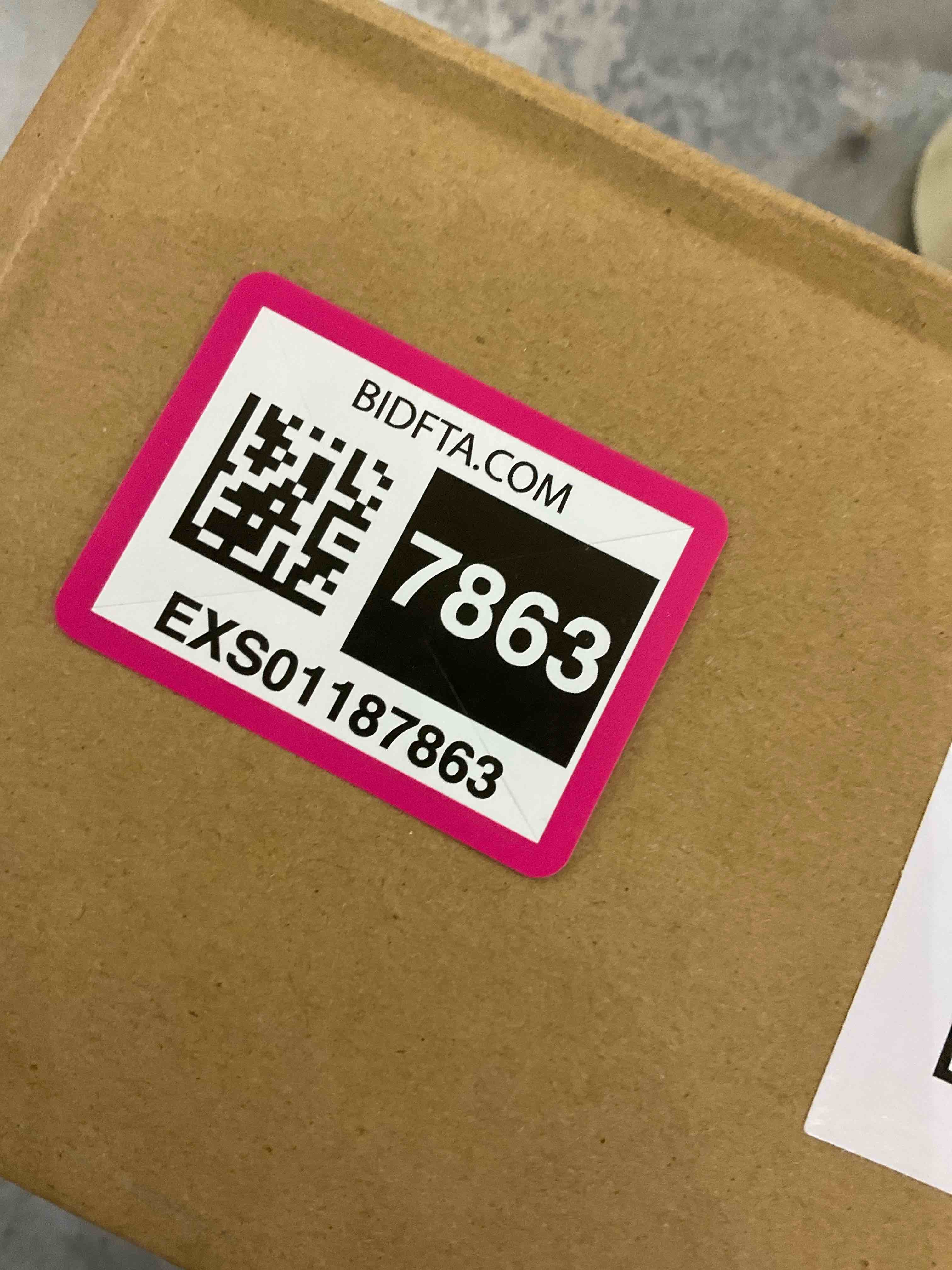 https://s3.amazonaws.com/lotting-images-prod/BargainHunt/EXS01187863_1710172147186.jpeg