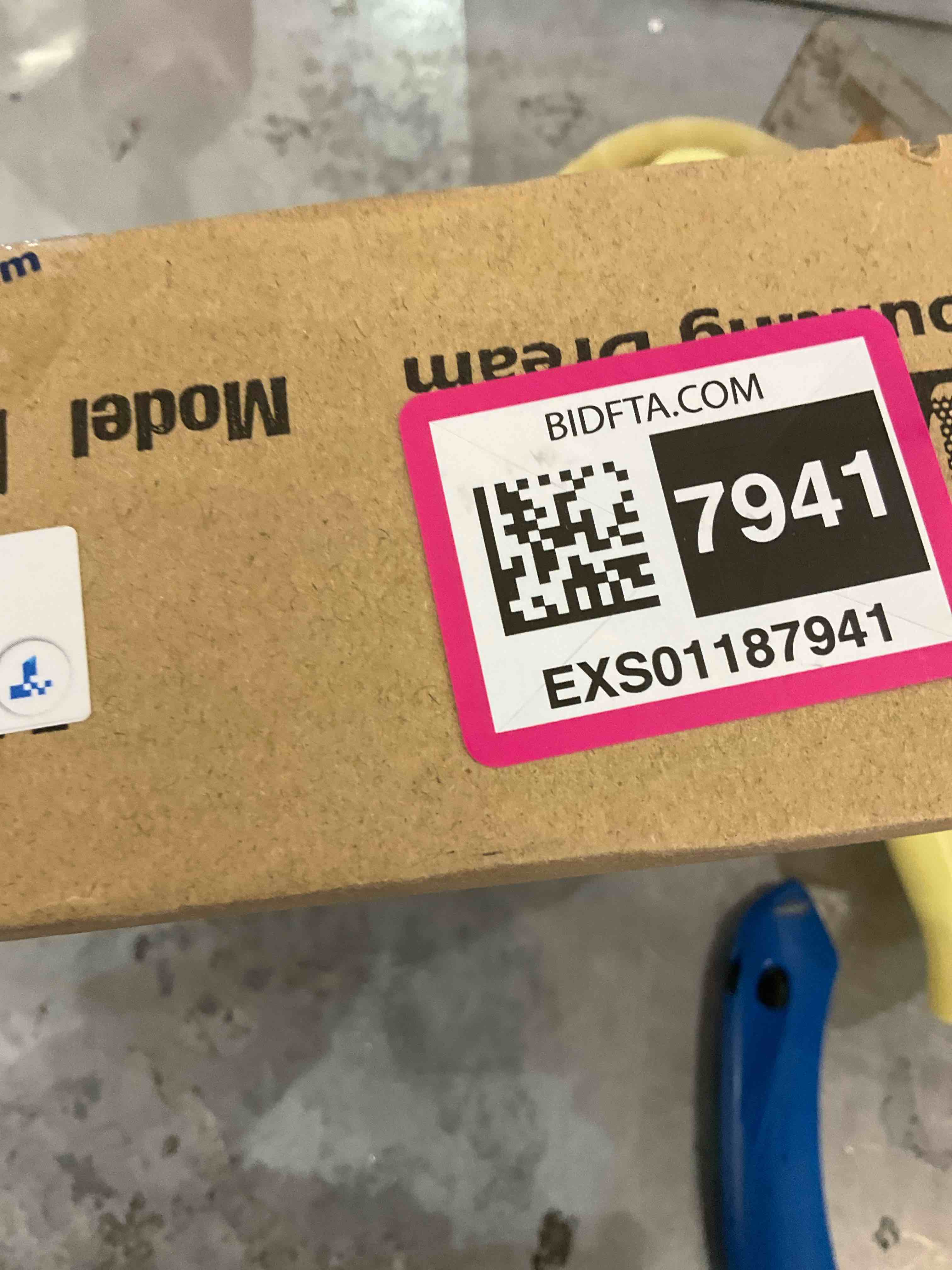 https://s3.amazonaws.com/lotting-images-prod/BargainHunt/EXS01187941_1710256962134.jpeg