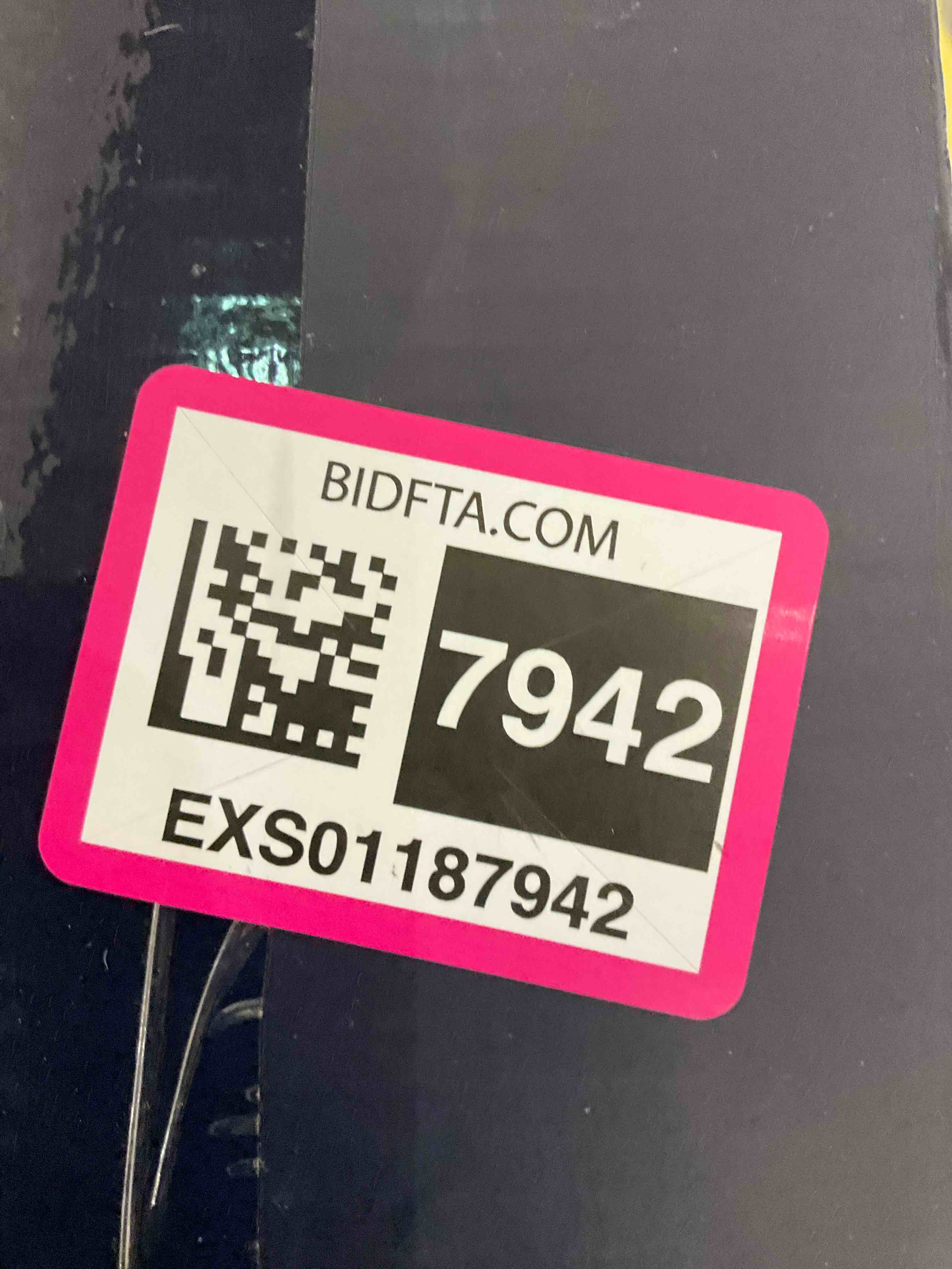 https://s3.amazonaws.com/lotting-images-prod/BargainHunt/EXS01187942_1710257117109.jpeg