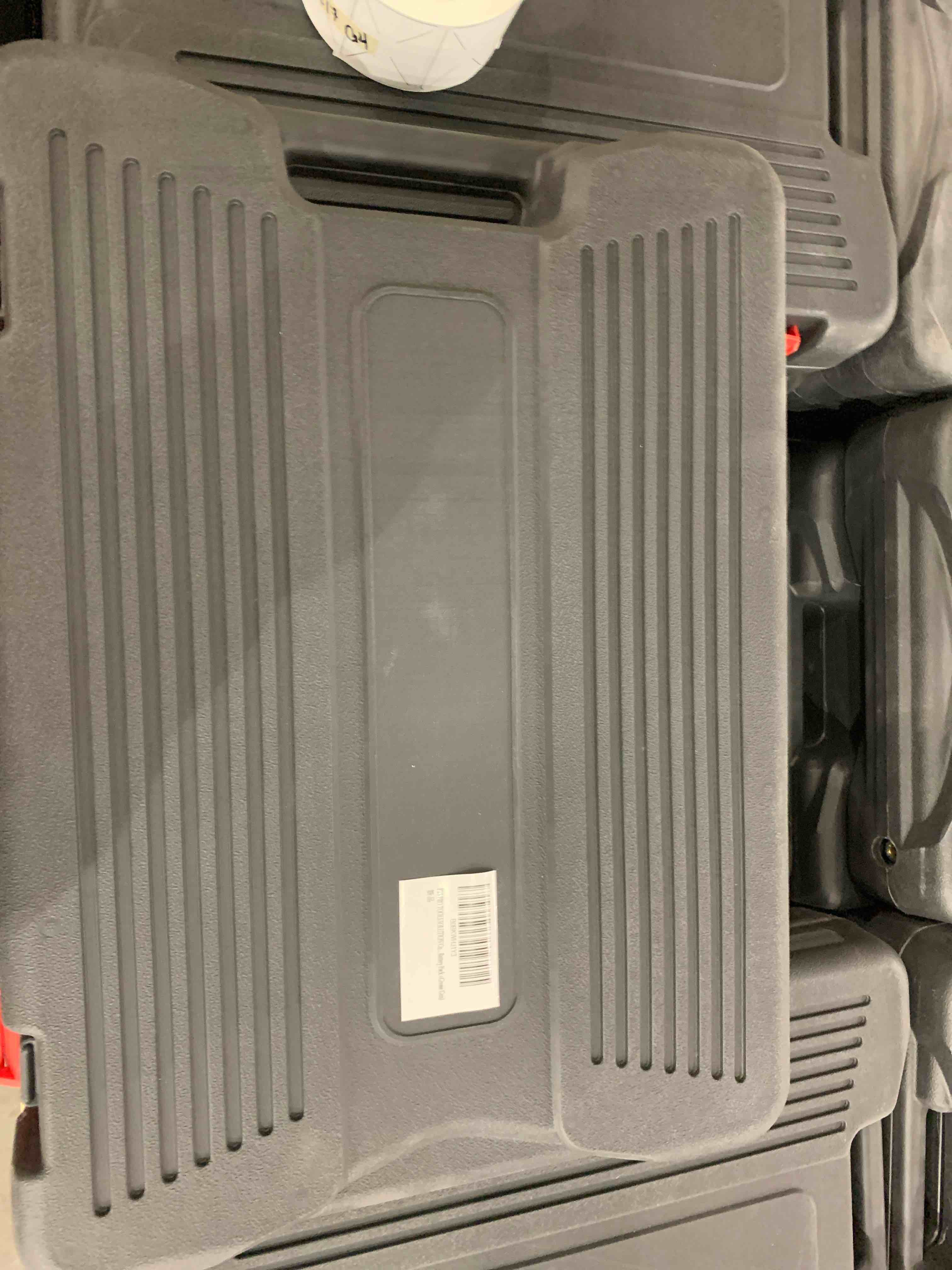 https://s3.amazonaws.com/lotting-images-prod/BargainHunt/EXS01188049_1711022512589.jpeg