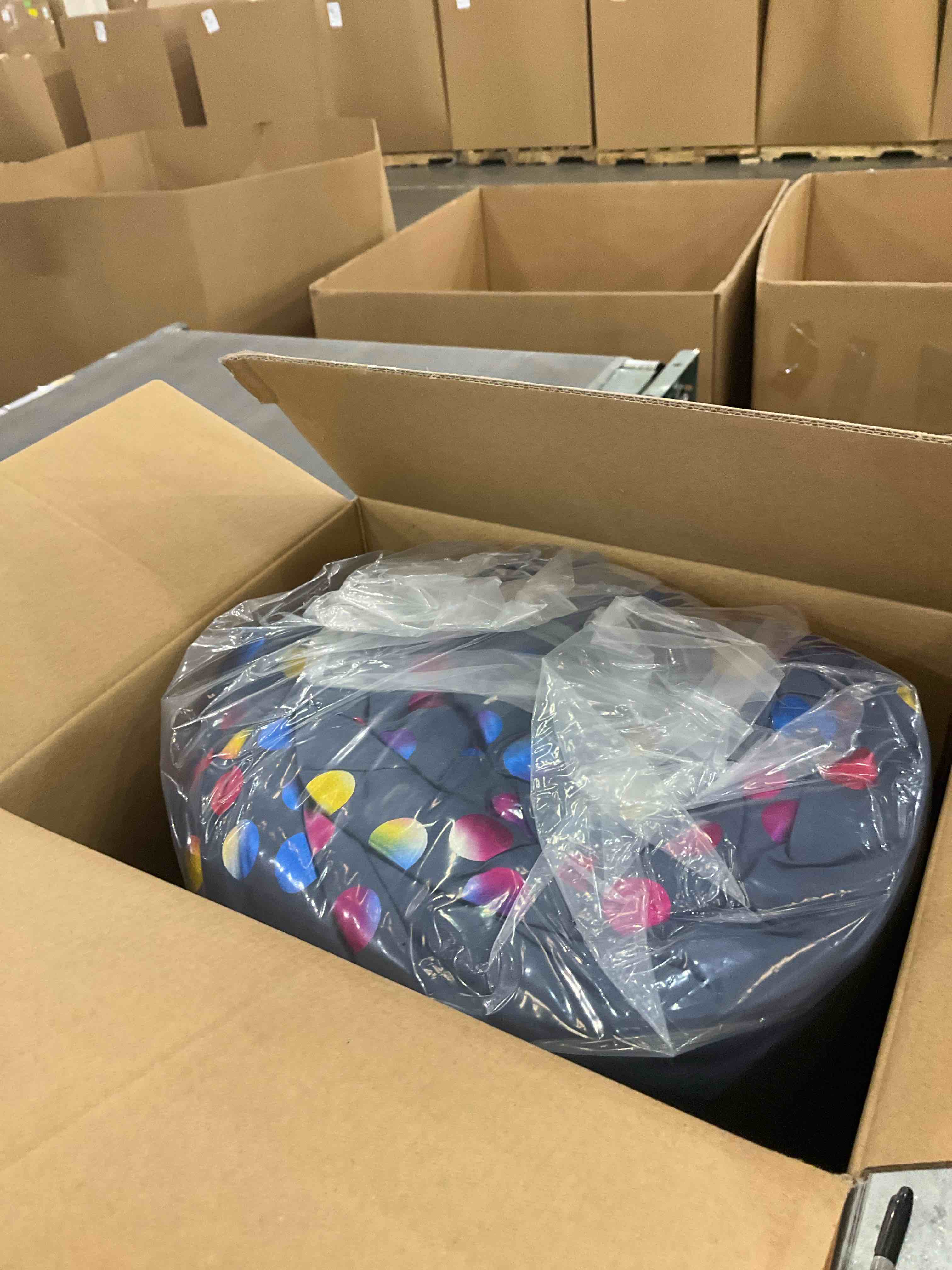 https://s3.amazonaws.com/lotting-images-prod/BargainHunt/EXS01188303_1712324808407.jpeg