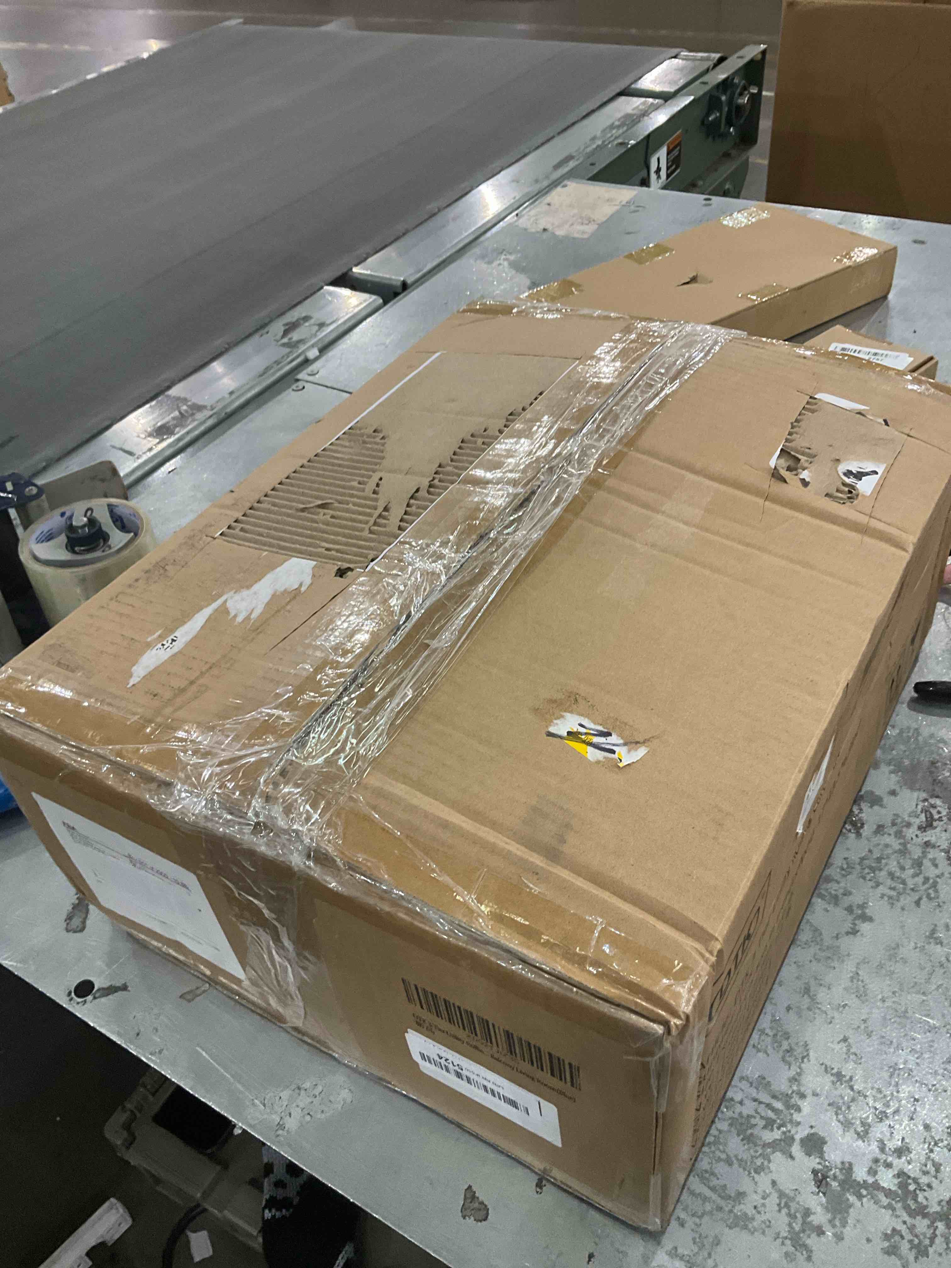https://s3.amazonaws.com/lotting-images-prod/BargainHunt/EXS01188482_1712586624907.jpeg