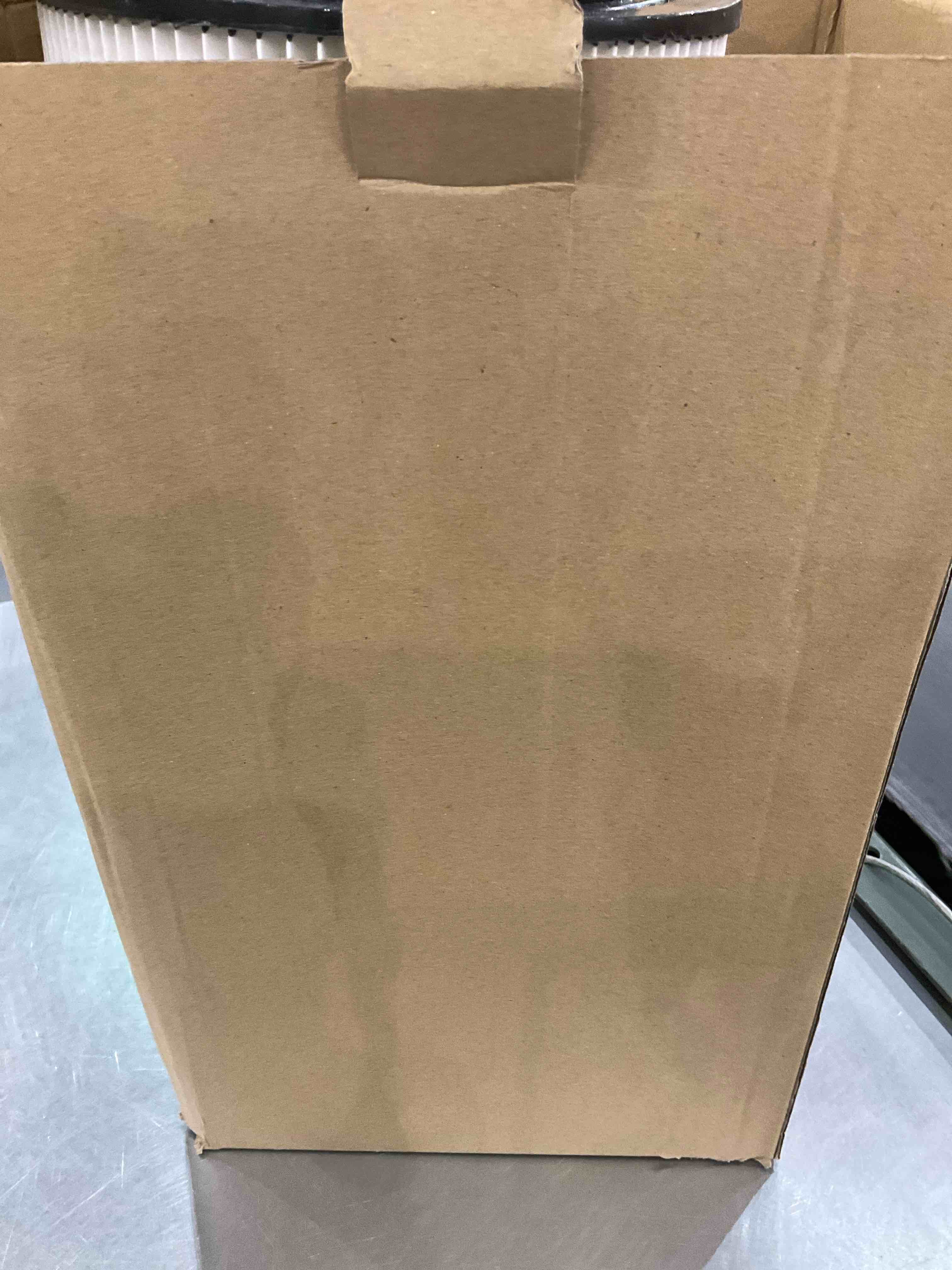 https://s3.amazonaws.com/lotting-images-prod/BargainHunt/EXS01188534_1709316359179.jpeg