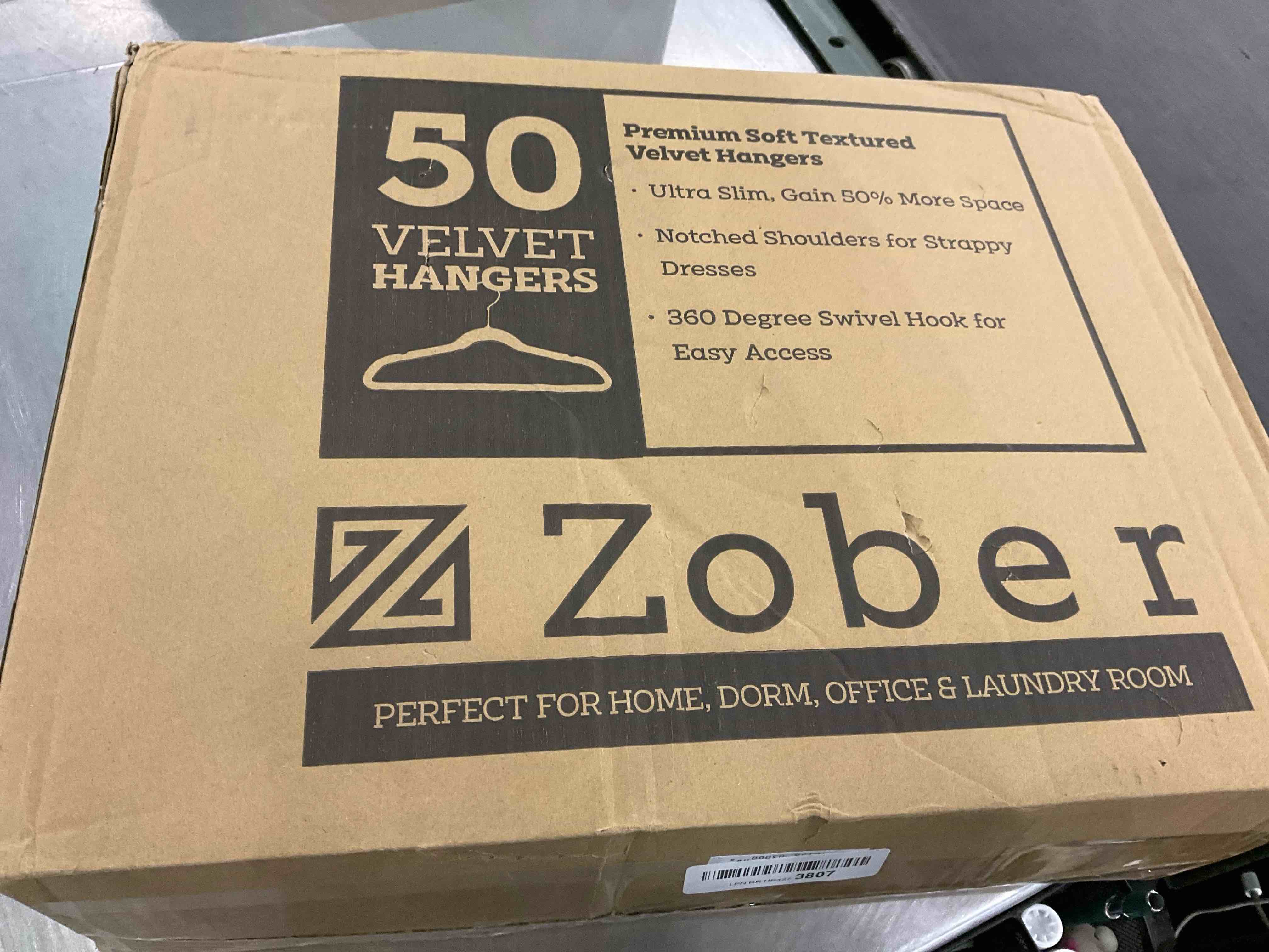 https://s3.amazonaws.com/lotting-images-prod/BargainHunt/EXS01188602_1709558998978.jpeg