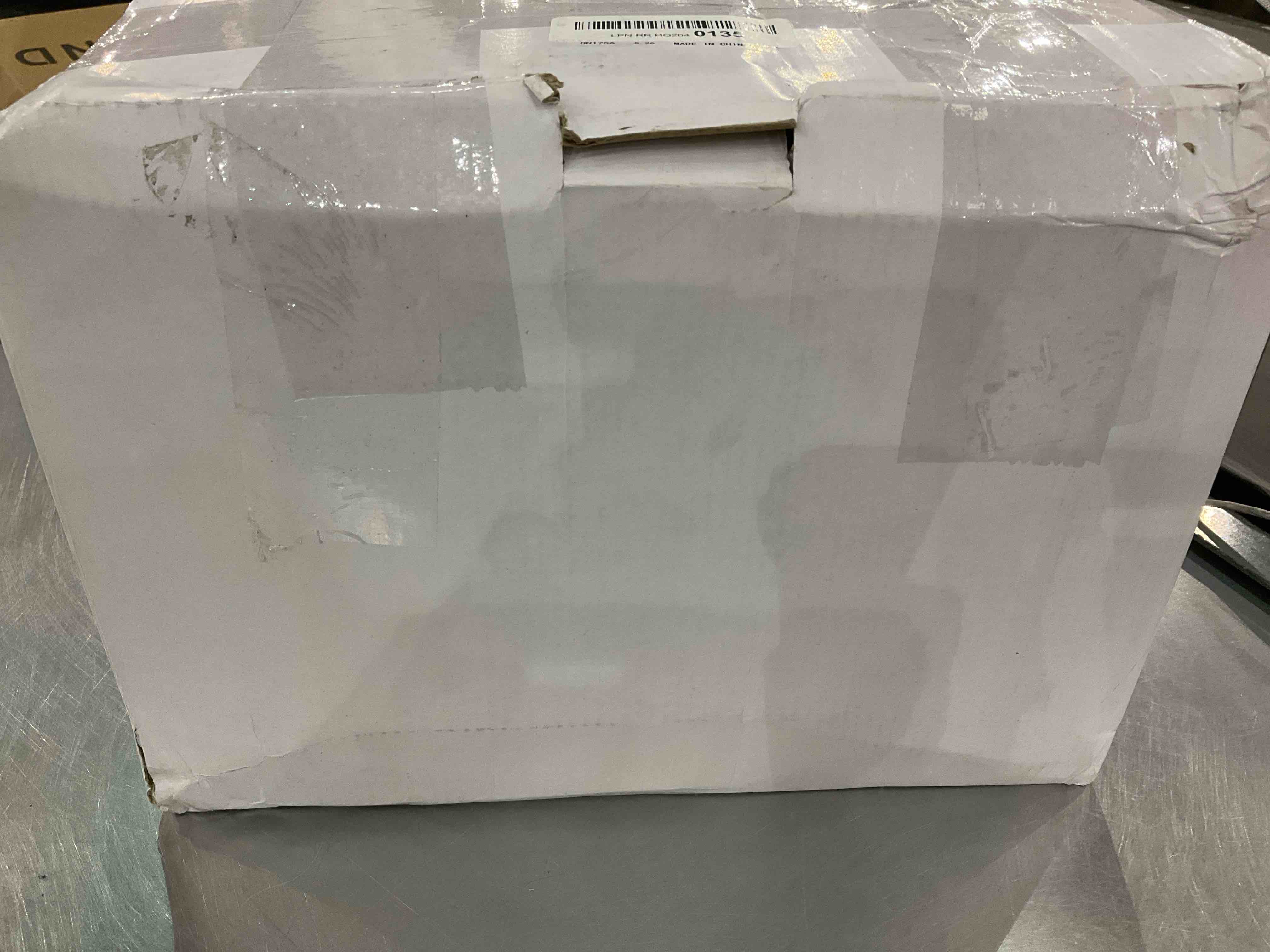 https://s3.amazonaws.com/lotting-images-prod/BargainHunt/EXS01188605_1709560038054.jpeg