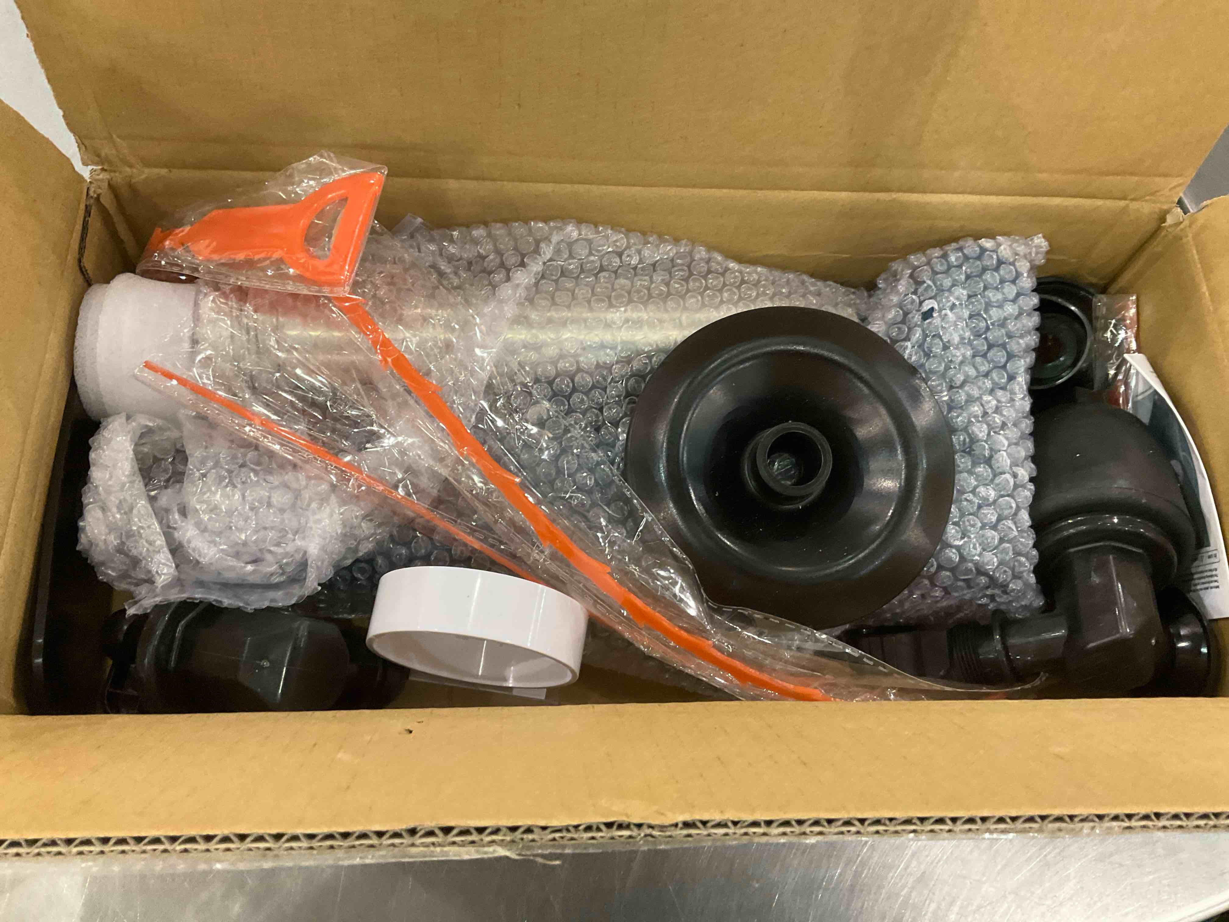 https://s3.amazonaws.com/lotting-images-prod/BargainHunt/EXS01188606_1709560157053.jpeg
