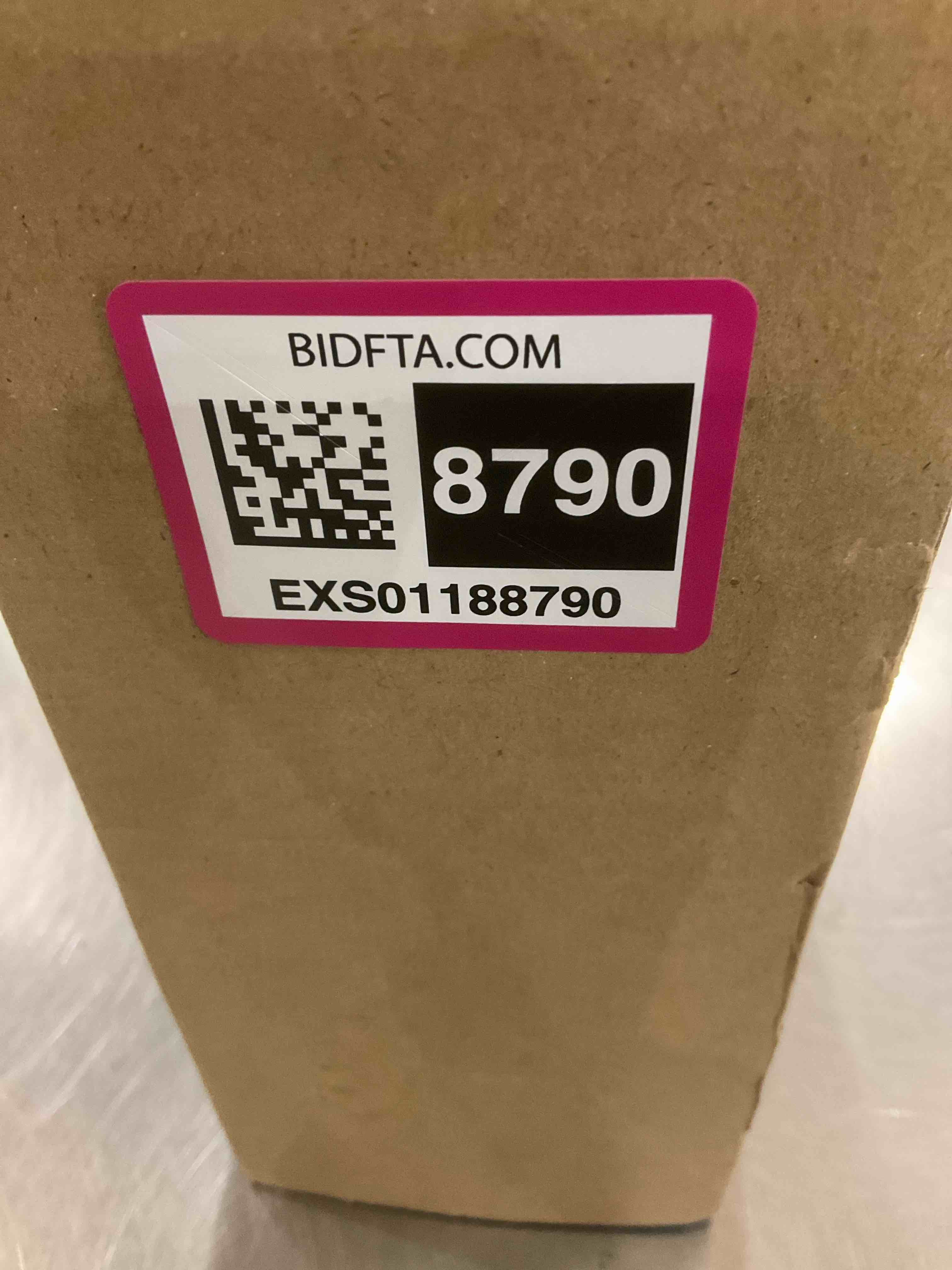 https://s3.amazonaws.com/lotting-images-prod/BargainHunt/EXS01188790_1709653186572.jpeg