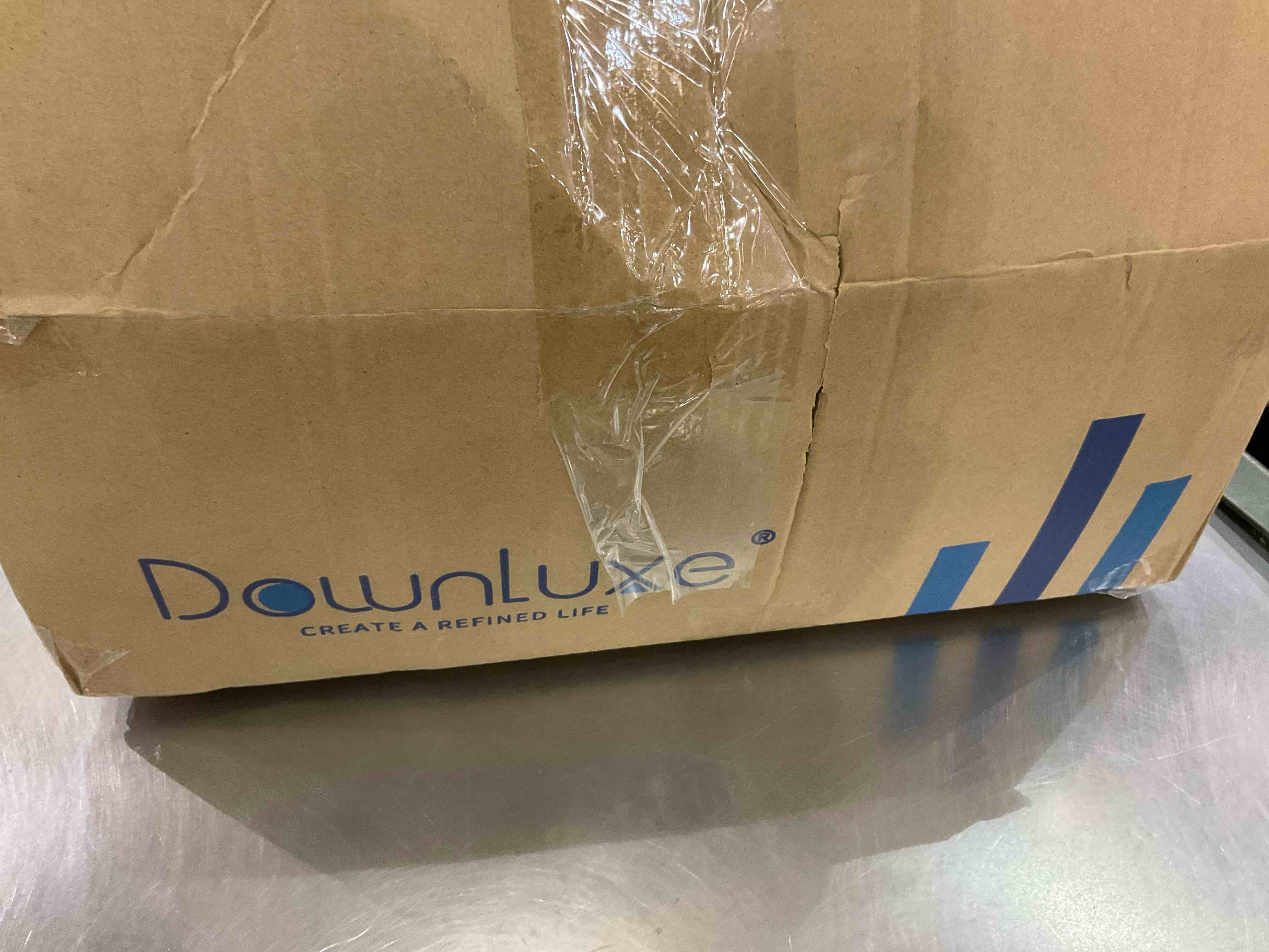 https://s3.amazonaws.com/lotting-images-prod/BargainHunt/EXS01188797_1709654422790.jpeg