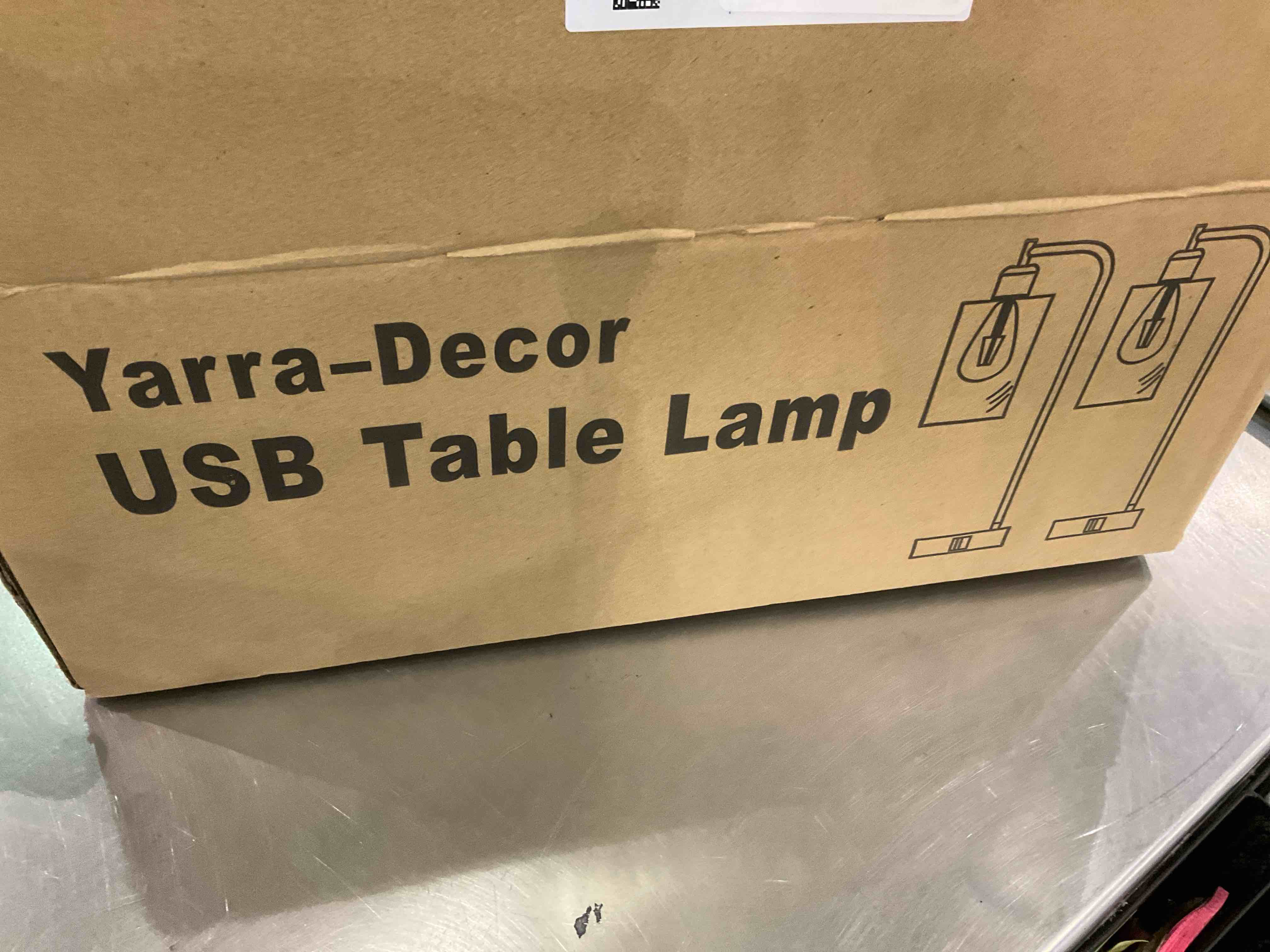 https://s3.amazonaws.com/lotting-images-prod/BargainHunt/EXS01188867_1709670004513.jpeg