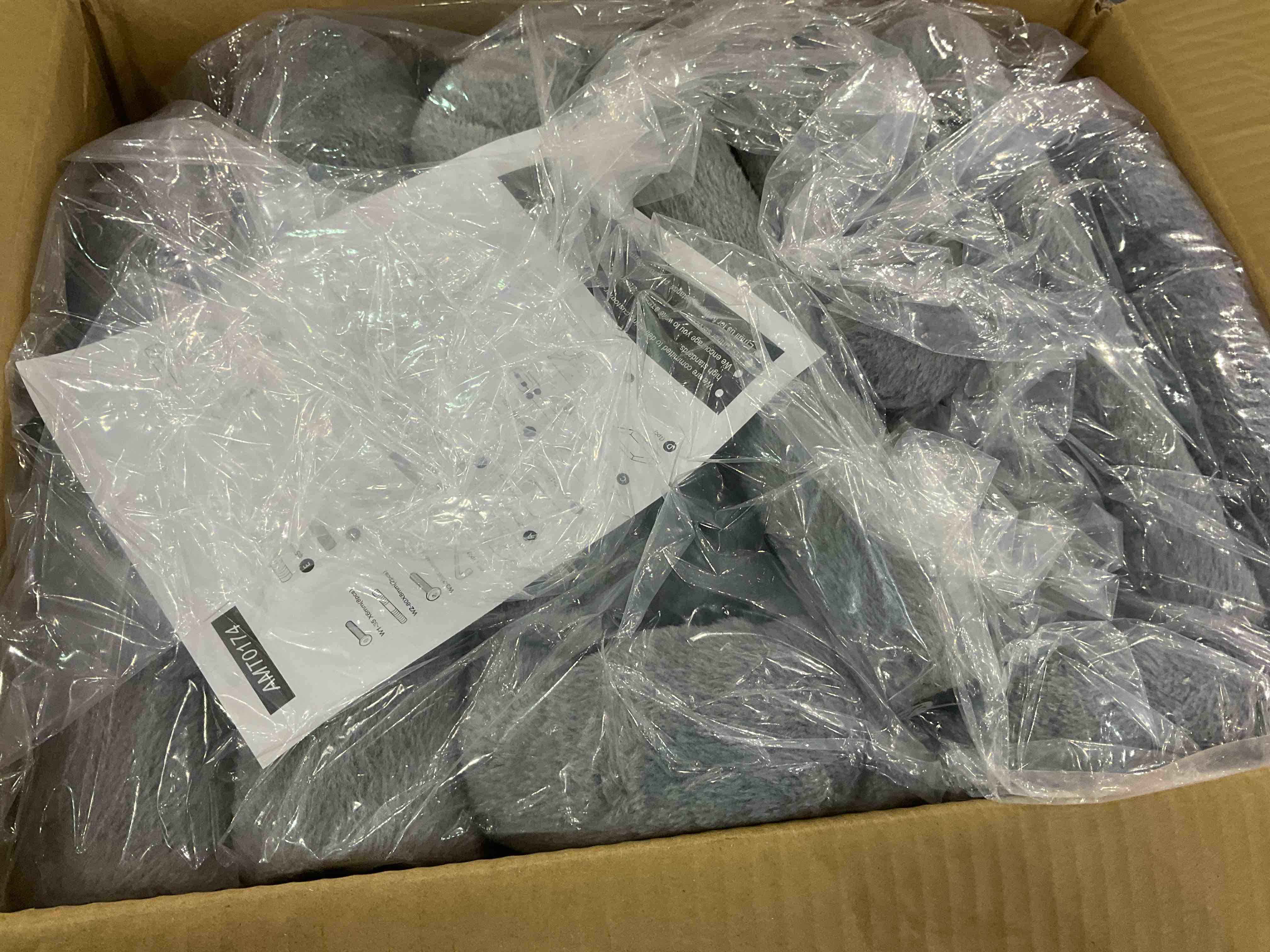 https://s3.amazonaws.com/lotting-images-prod/BargainHunt/EXS01188868_1709670116078.jpeg