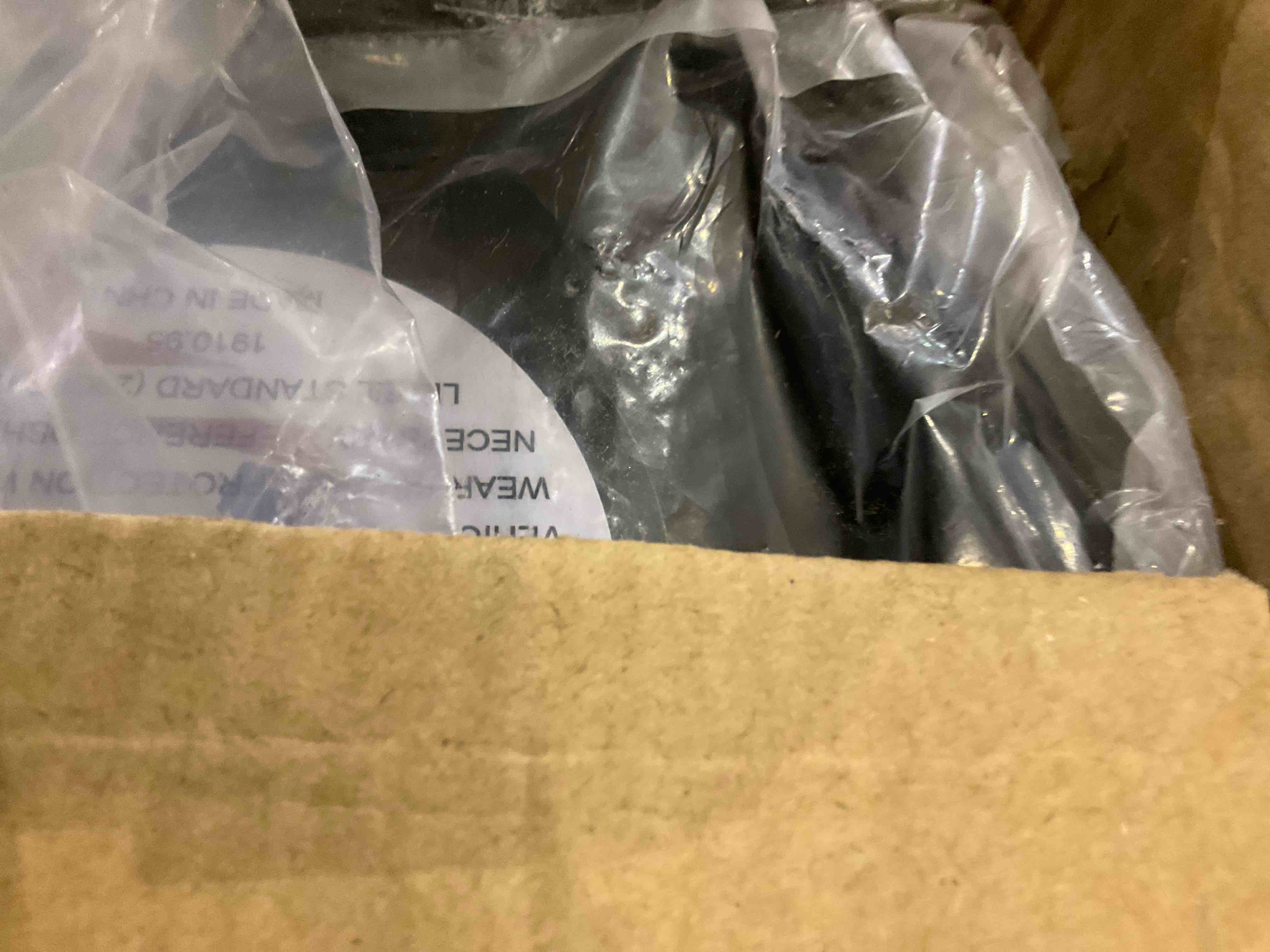 https://s3.amazonaws.com/lotting-images-prod/BargainHunt/EXS01189058_1711465897409.jpeg