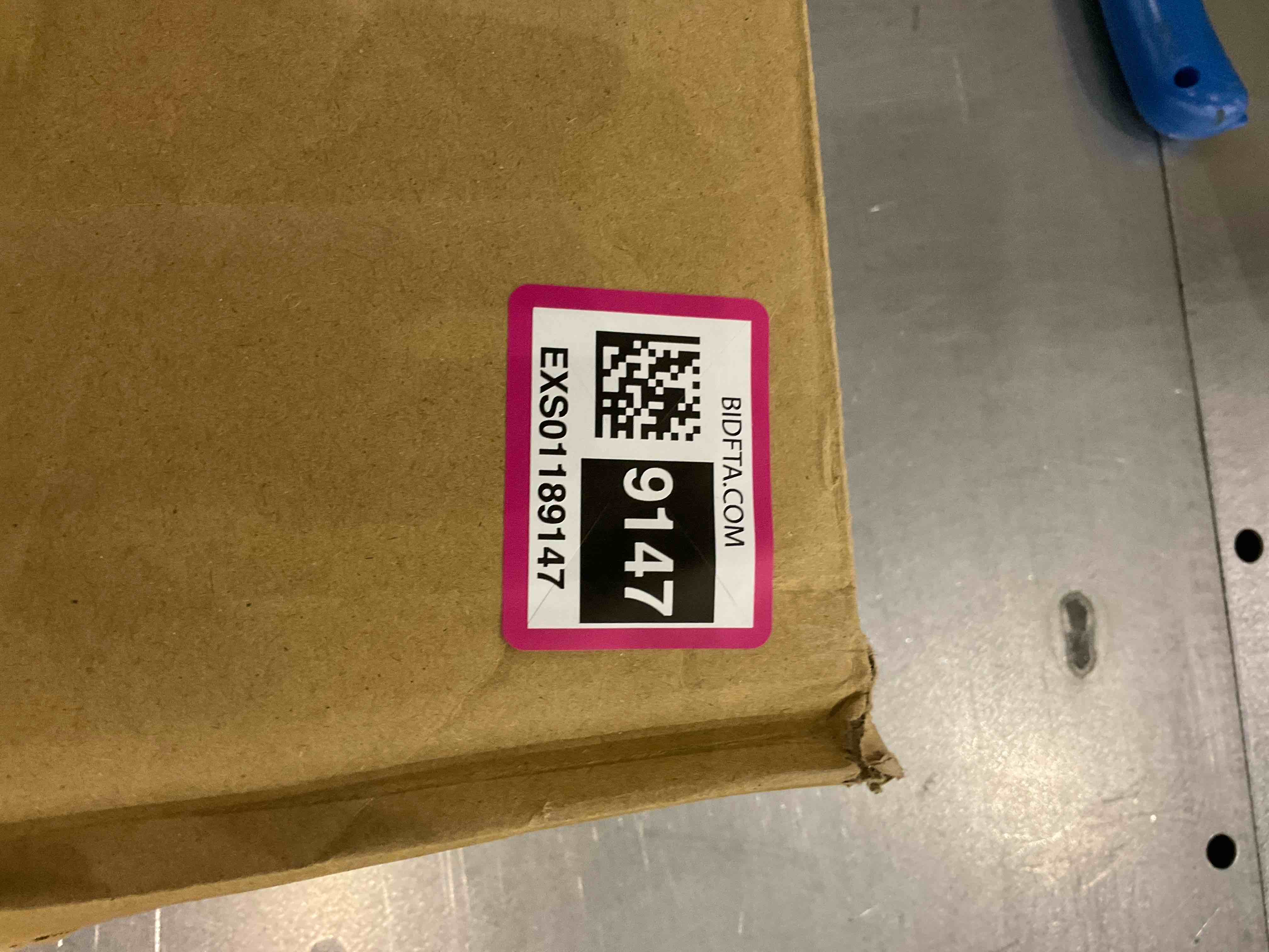 https://s3.amazonaws.com/lotting-images-prod/BargainHunt/EXS01189147_1711540112486.jpeg