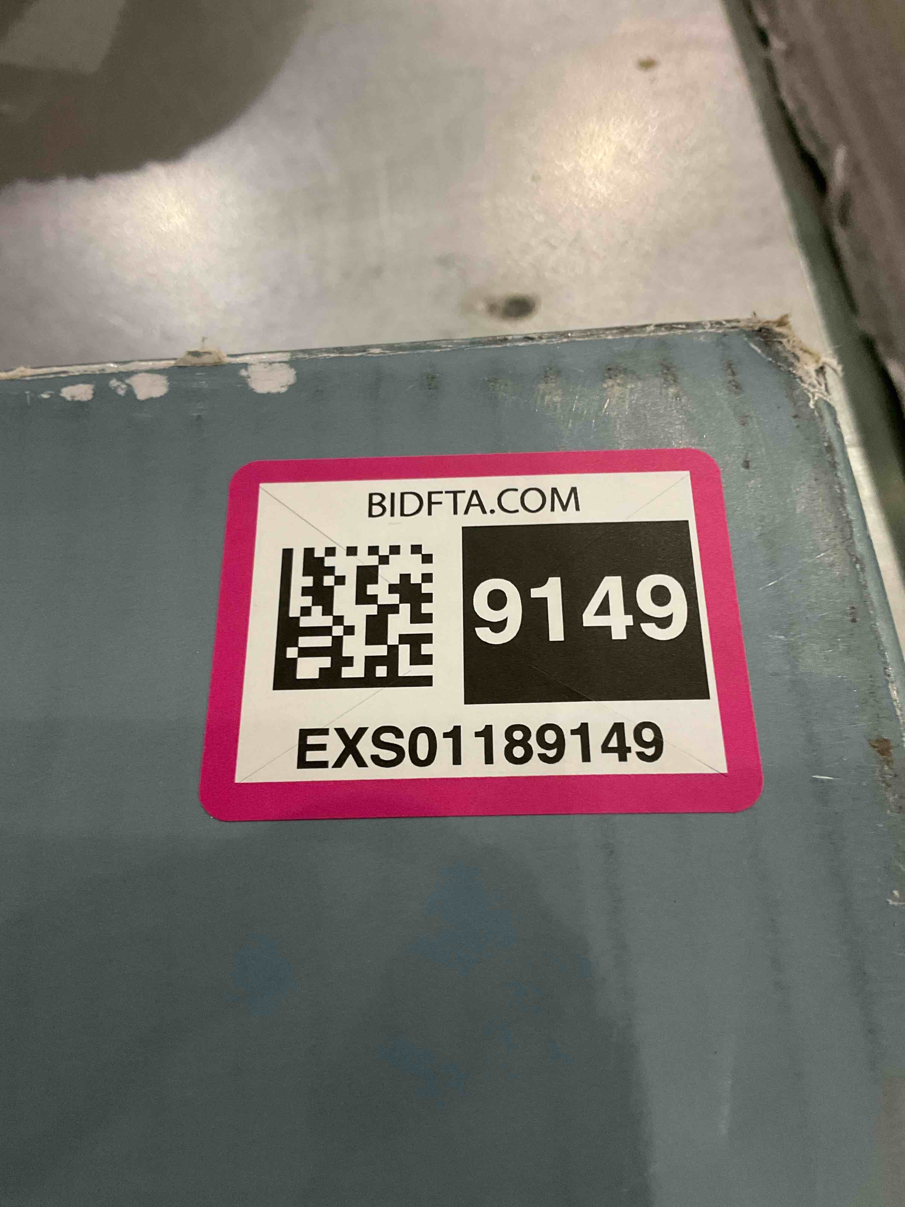 https://s3.amazonaws.com/lotting-images-prod/BargainHunt/EXS01189149_1711540271970.jpeg