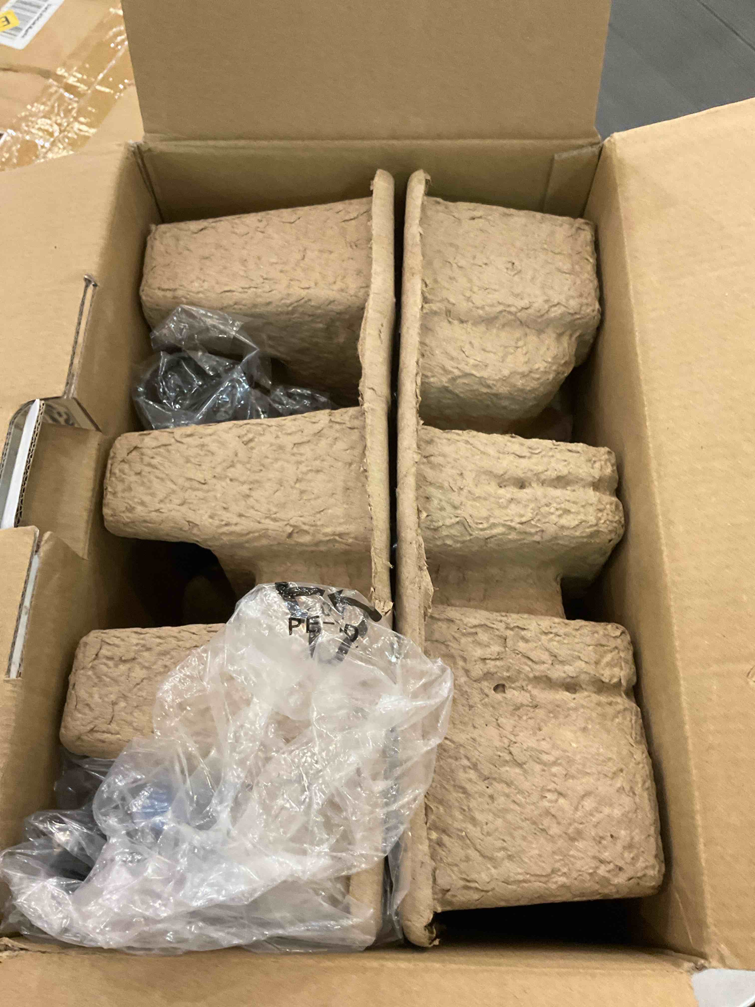 https://s3.amazonaws.com/lotting-images-prod/BargainHunt/EXS01189260_1711560719304.jpeg