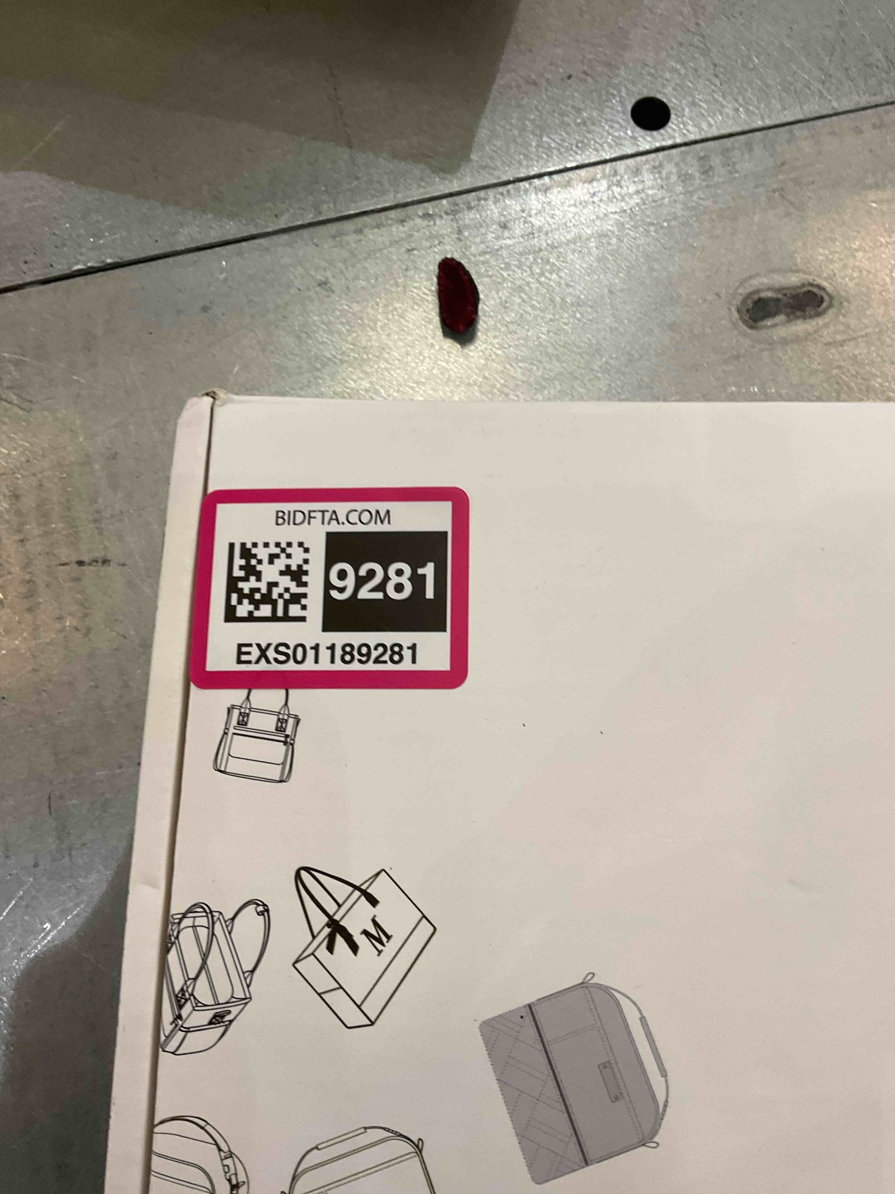 https://s3.amazonaws.com/lotting-images-prod/BargainHunt/EXS01189281_1711565290884.jpeg