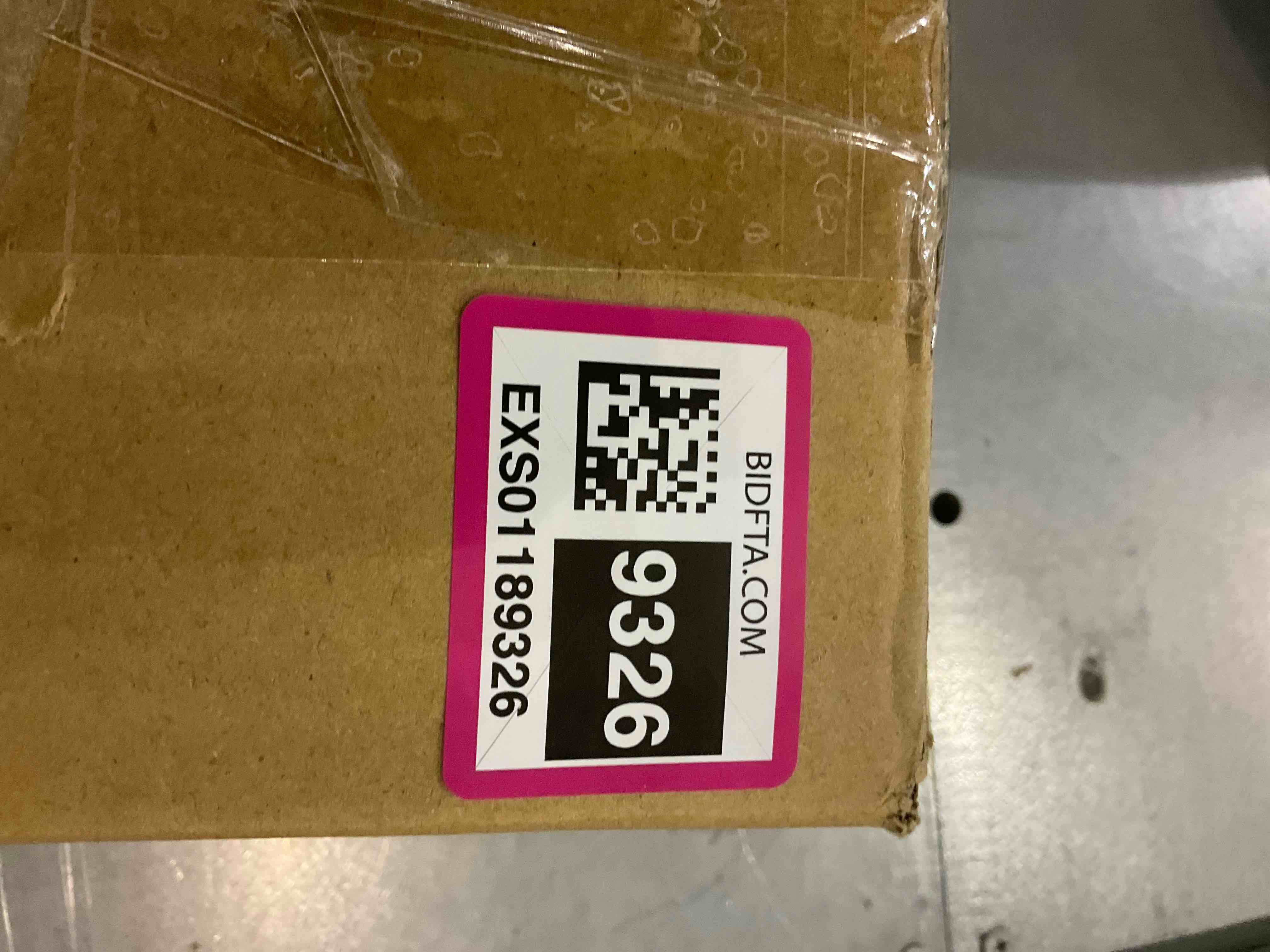 https://s3.amazonaws.com/lotting-images-prod/BargainHunt/EXS01189326_1711627714403.jpeg