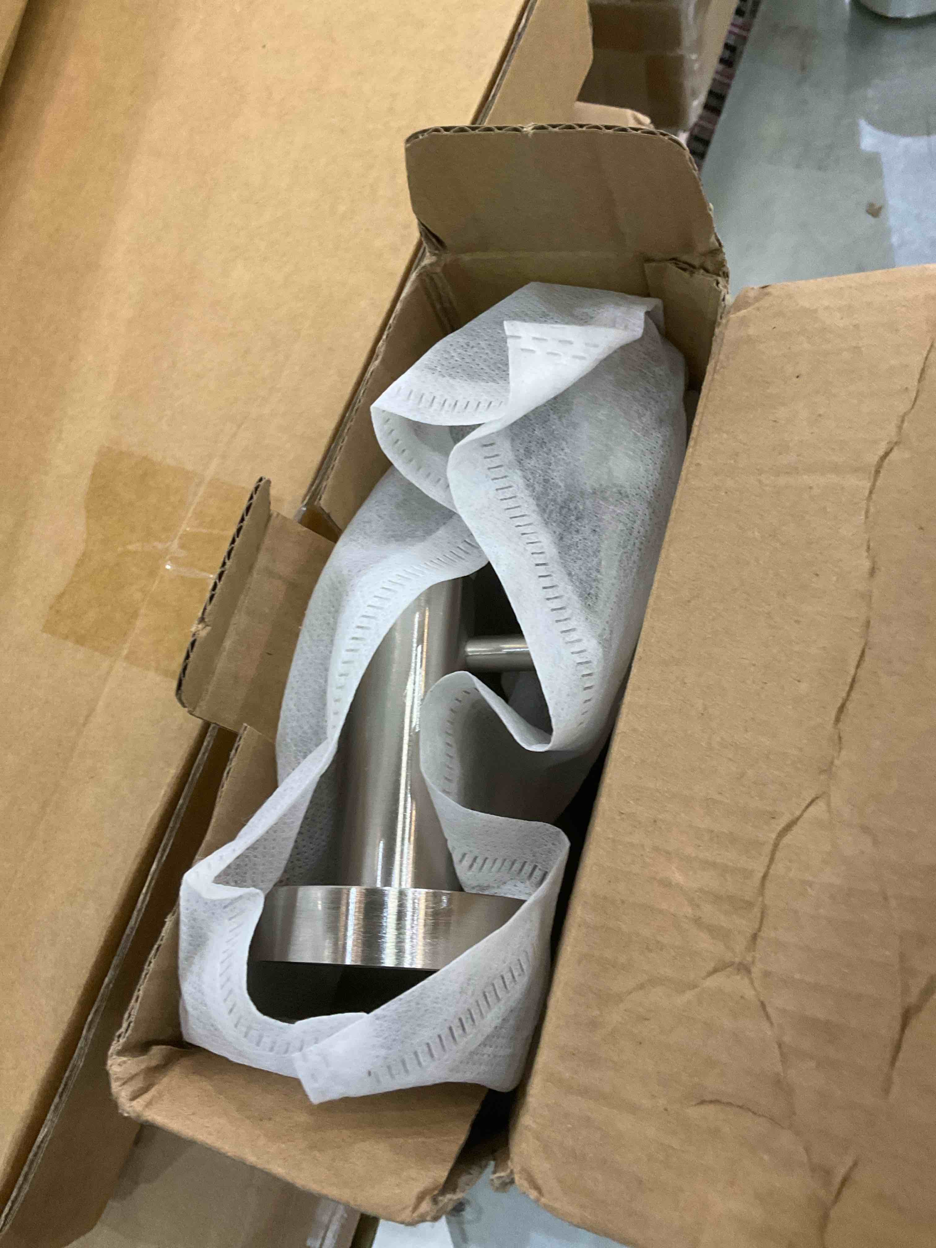https://s3.amazonaws.com/lotting-images-prod/BargainHunt/EXS01189413_1711638939041.jpeg