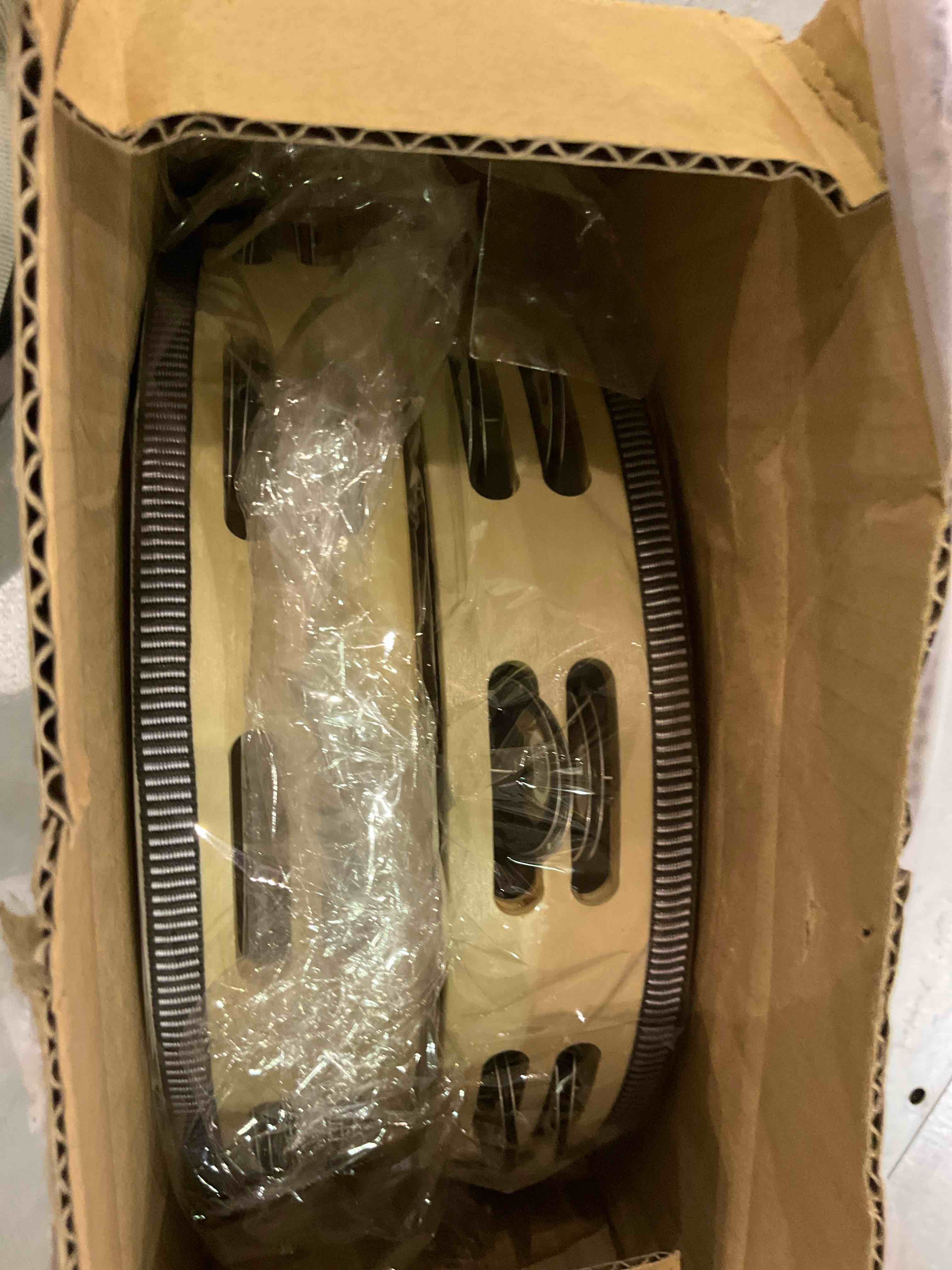 https://s3.amazonaws.com/lotting-images-prod/BargainHunt/EXS01189520_1711540541412.jpeg