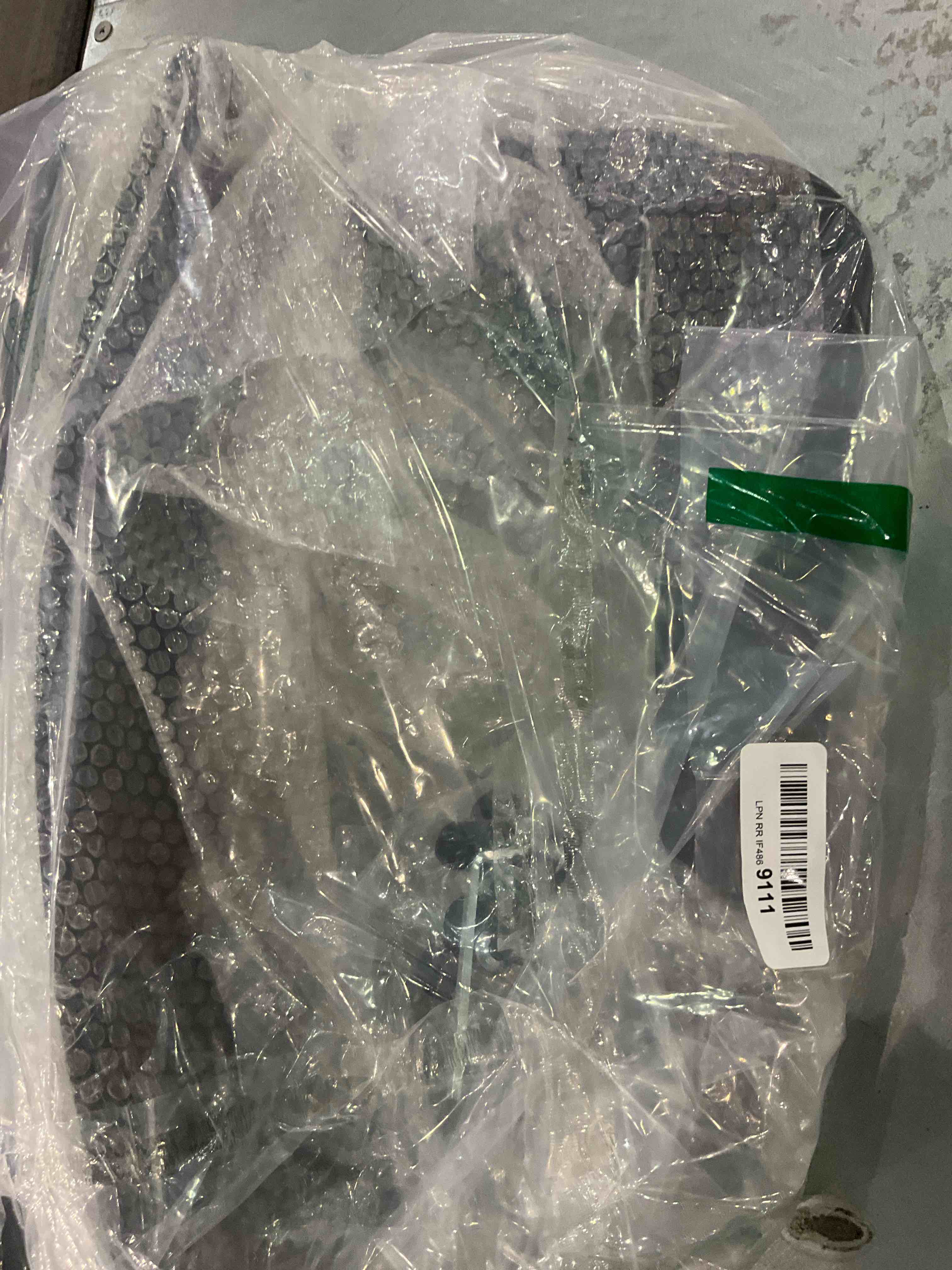 https://s3.amazonaws.com/lotting-images-prod/BargainHunt/EXS01189521_1711540624553.jpeg
