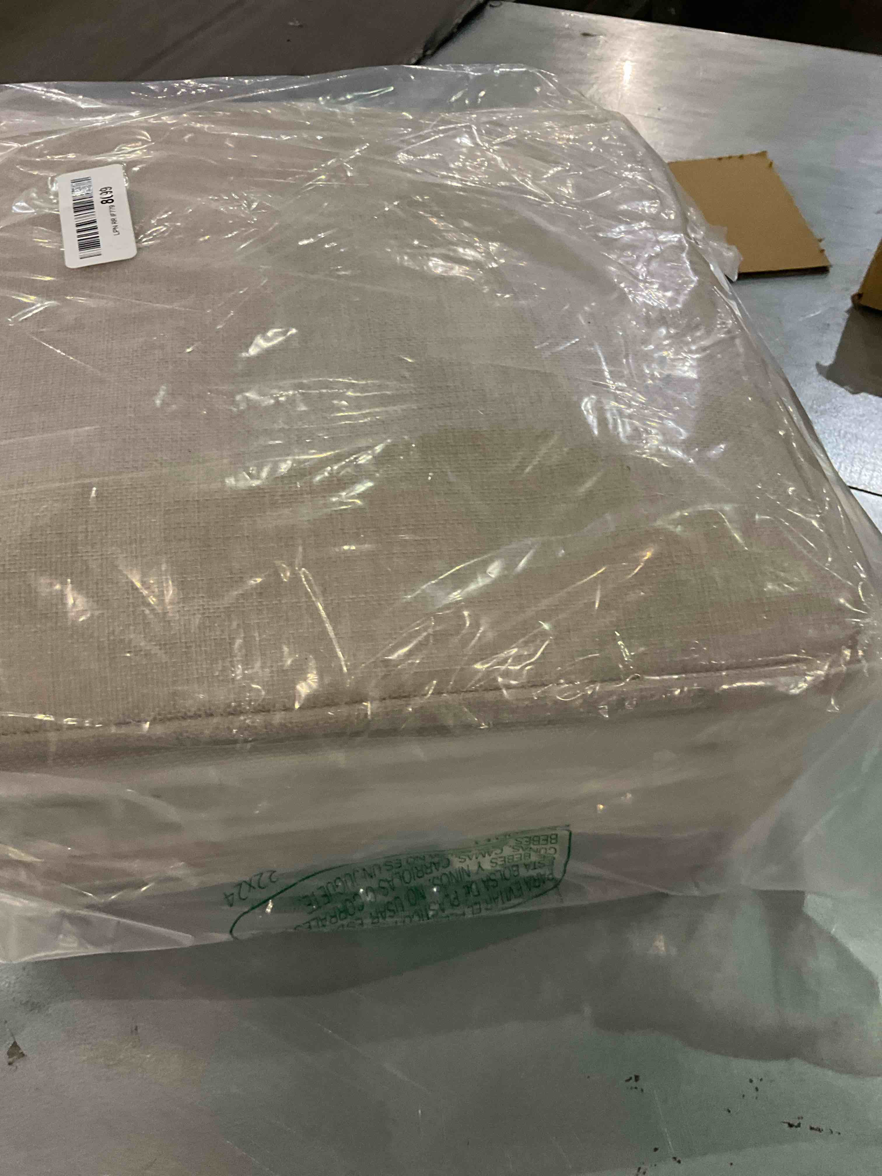 https://s3.amazonaws.com/lotting-images-prod/BargainHunt/EXS01189522_1711540732082.jpeg