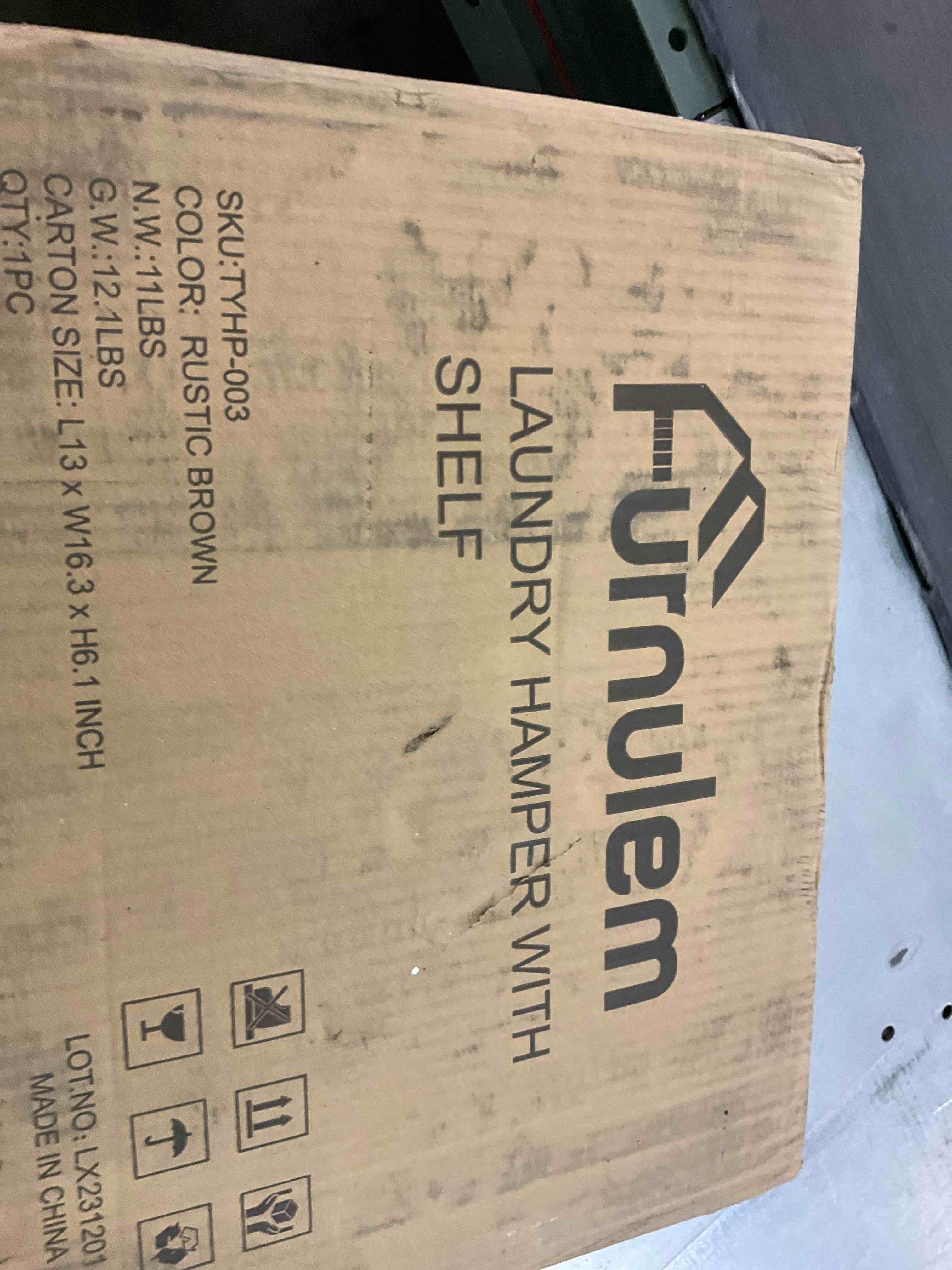 https://s3.amazonaws.com/lotting-images-prod/BargainHunt/EXS01189529_1711542278357.jpeg