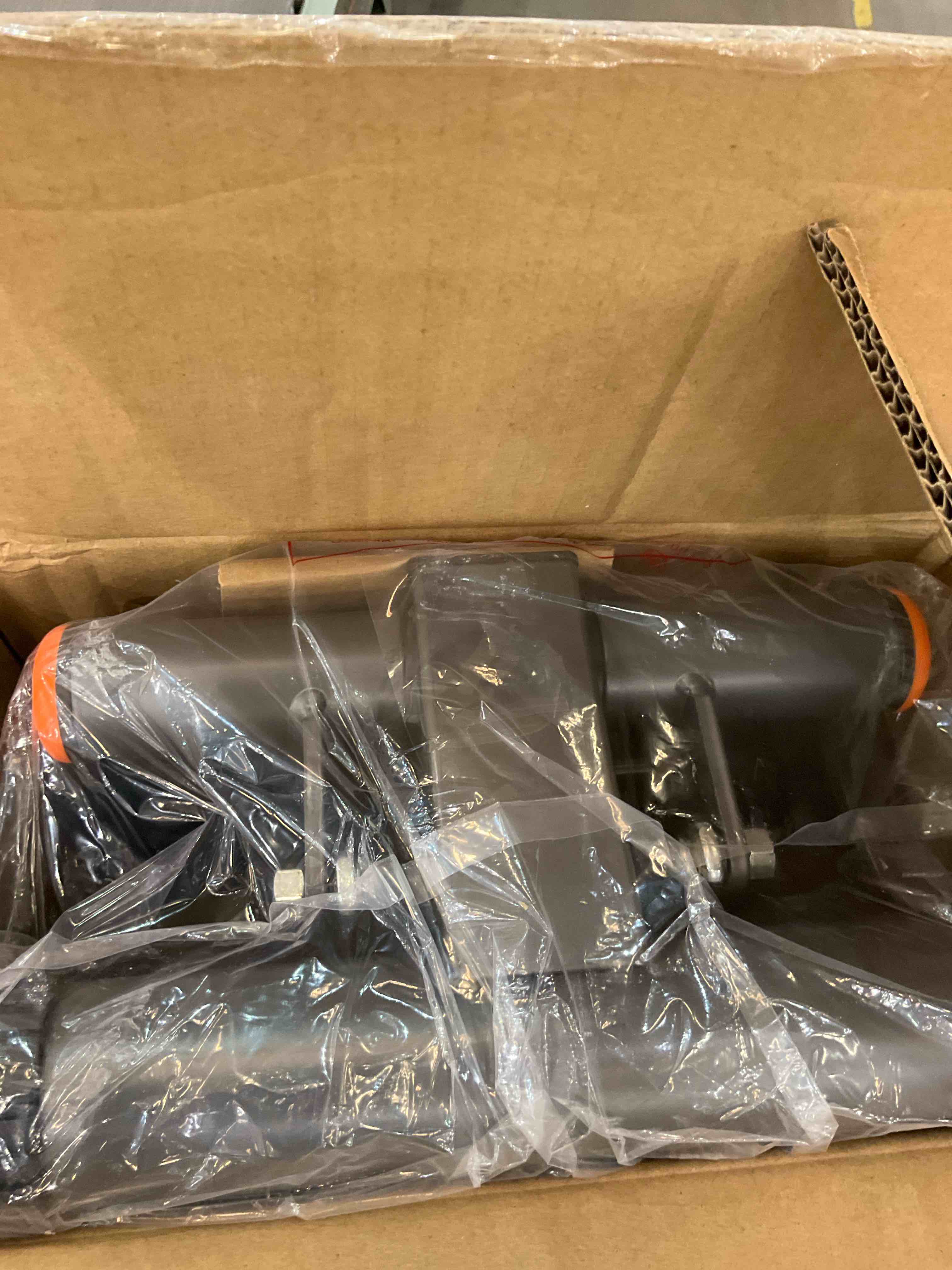 https://s3.amazonaws.com/lotting-images-prod/BargainHunt/EXS01189630_1711558955386.jpeg
