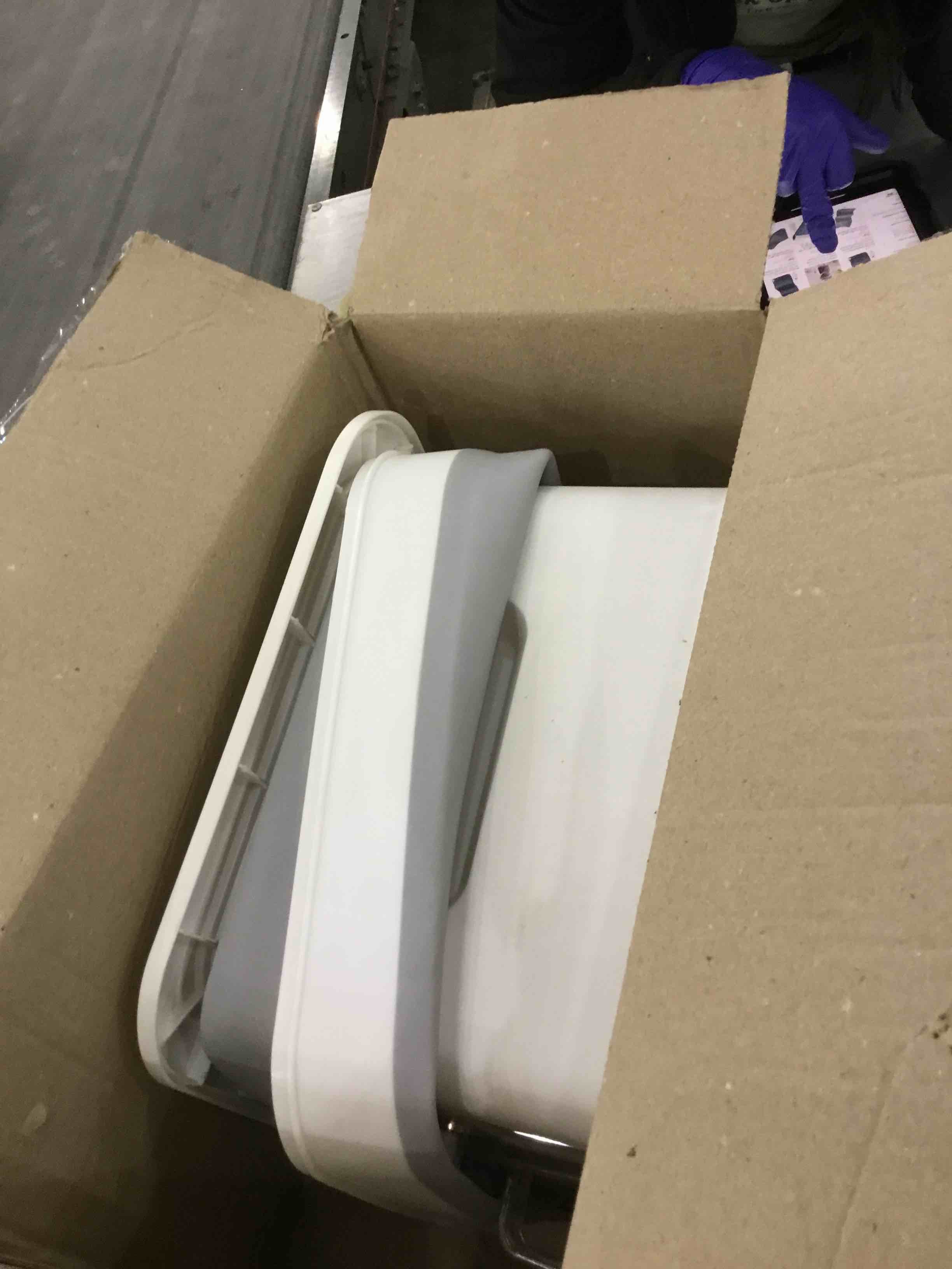 https://s3.amazonaws.com/lotting-images-prod/BargainHunt/EXS01189888_1712763318037.jpeg