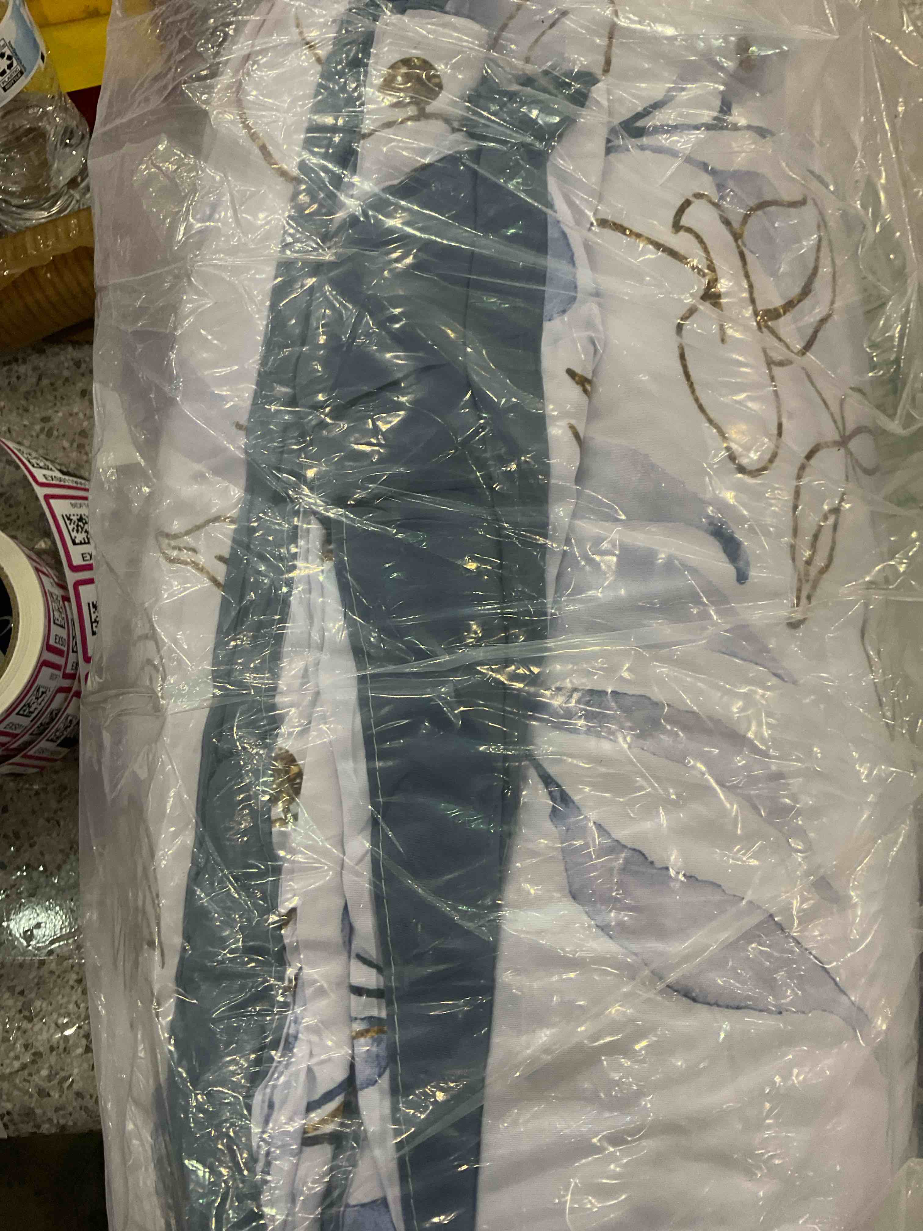 https://s3.amazonaws.com/lotting-images-prod/BargainHunt/EXS01190006_1709126039362.jpeg