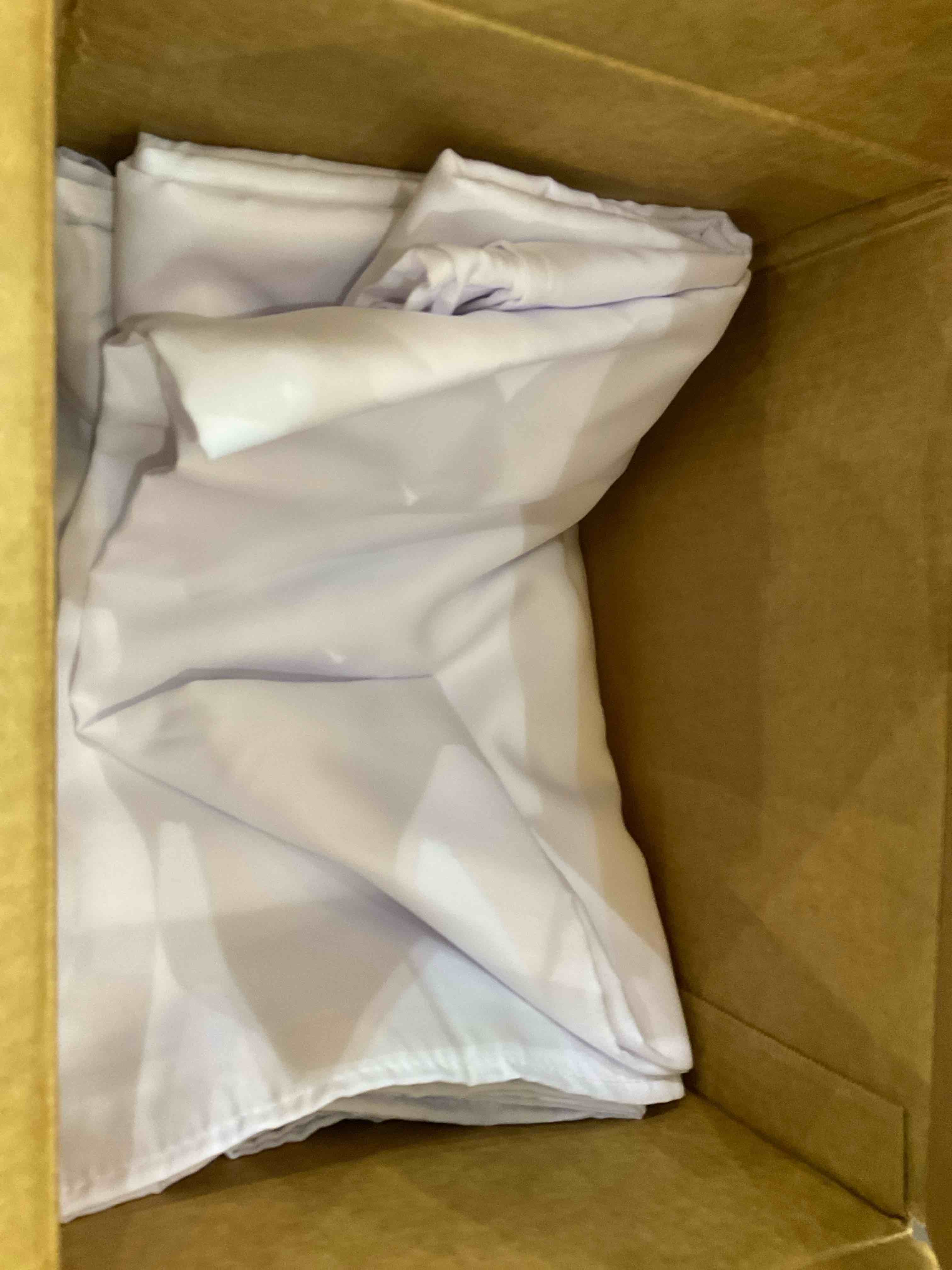 https://s3.amazonaws.com/lotting-images-prod/BargainHunt/EXS01190128_1709221414505.jpeg