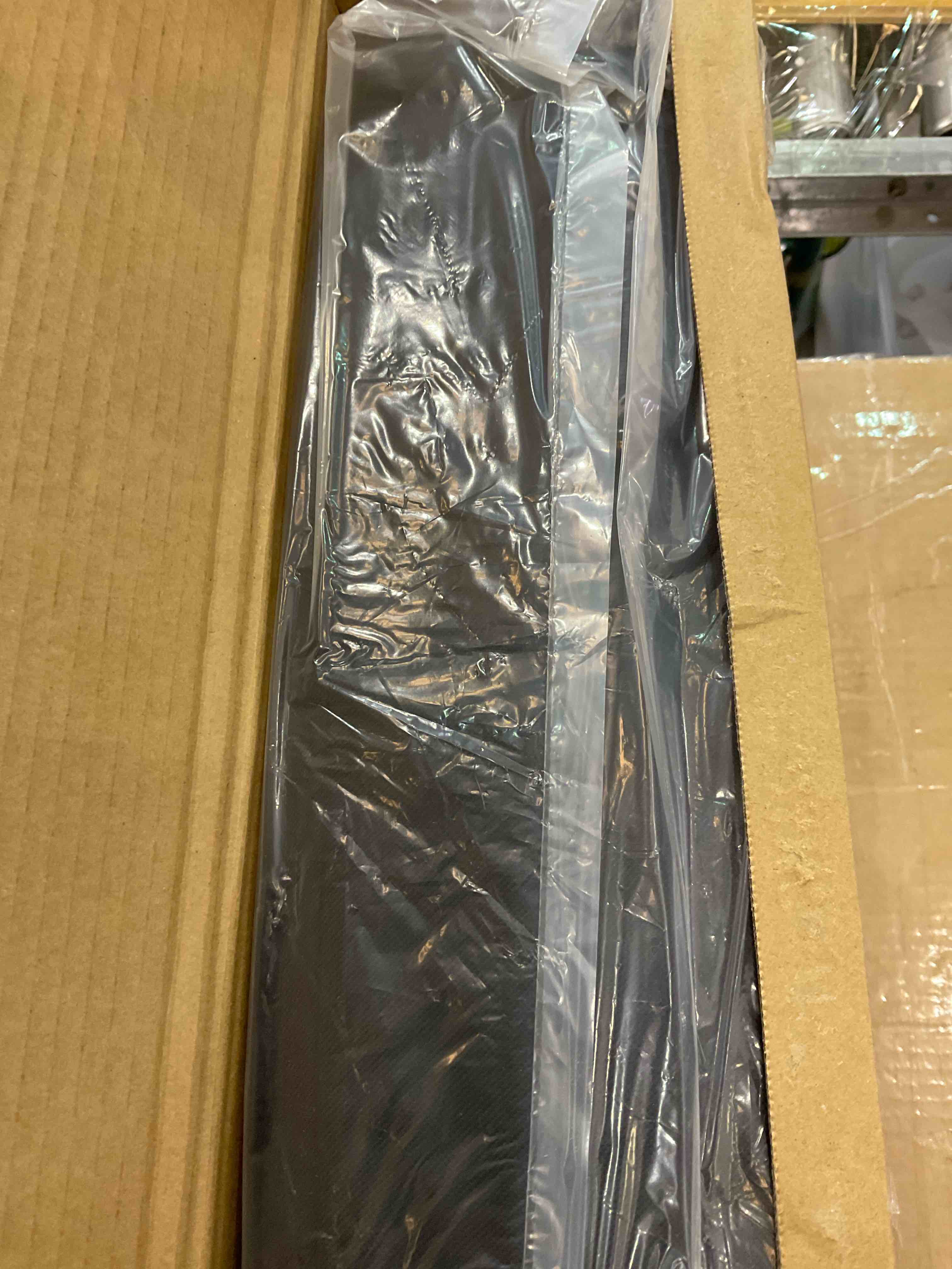 https://s3.amazonaws.com/lotting-images-prod/BargainHunt/EXS01190154_1709229903214.jpeg