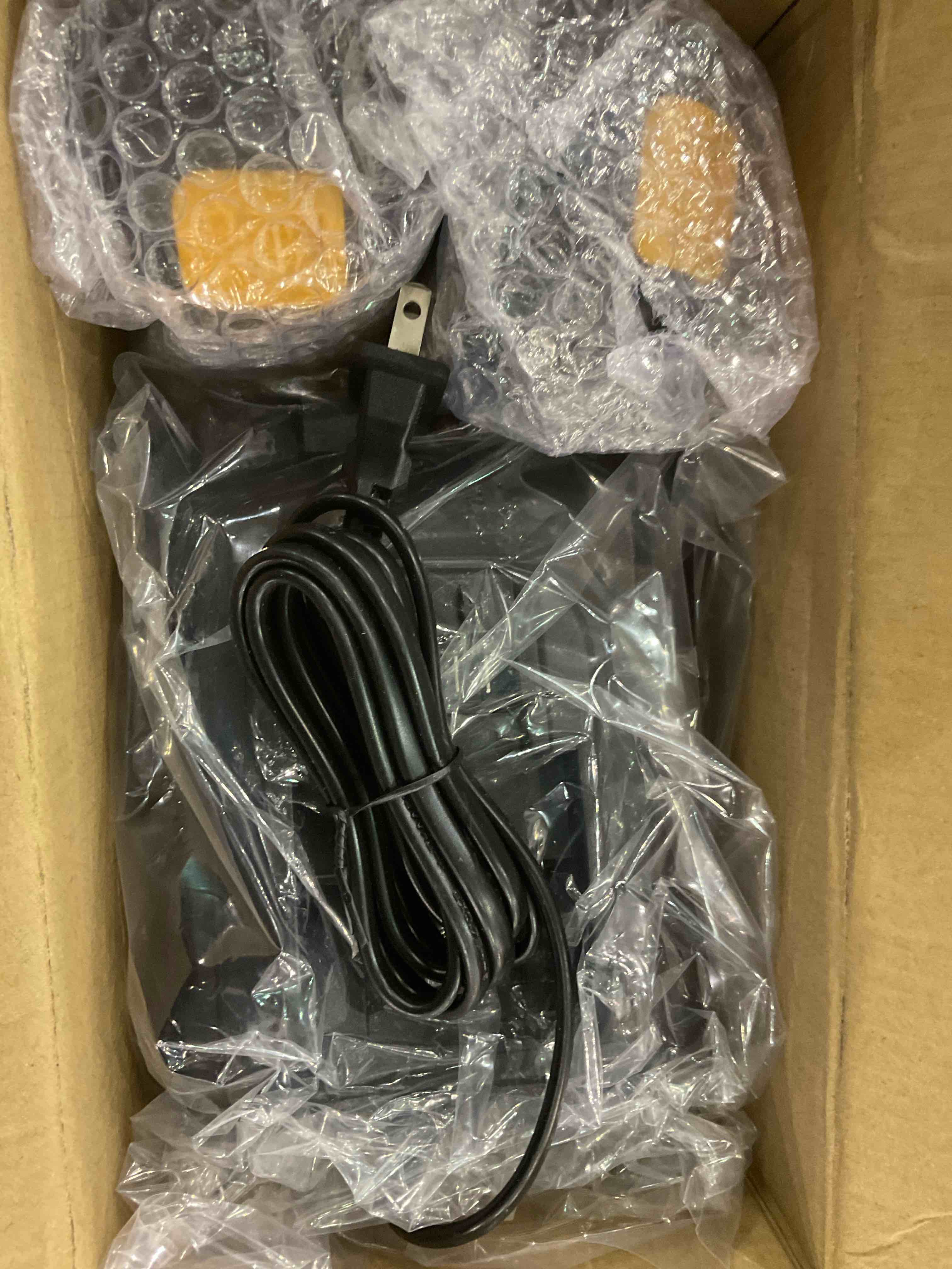 https://s3.amazonaws.com/lotting-images-prod/BargainHunt/EXS01190224_1709303684387.jpeg