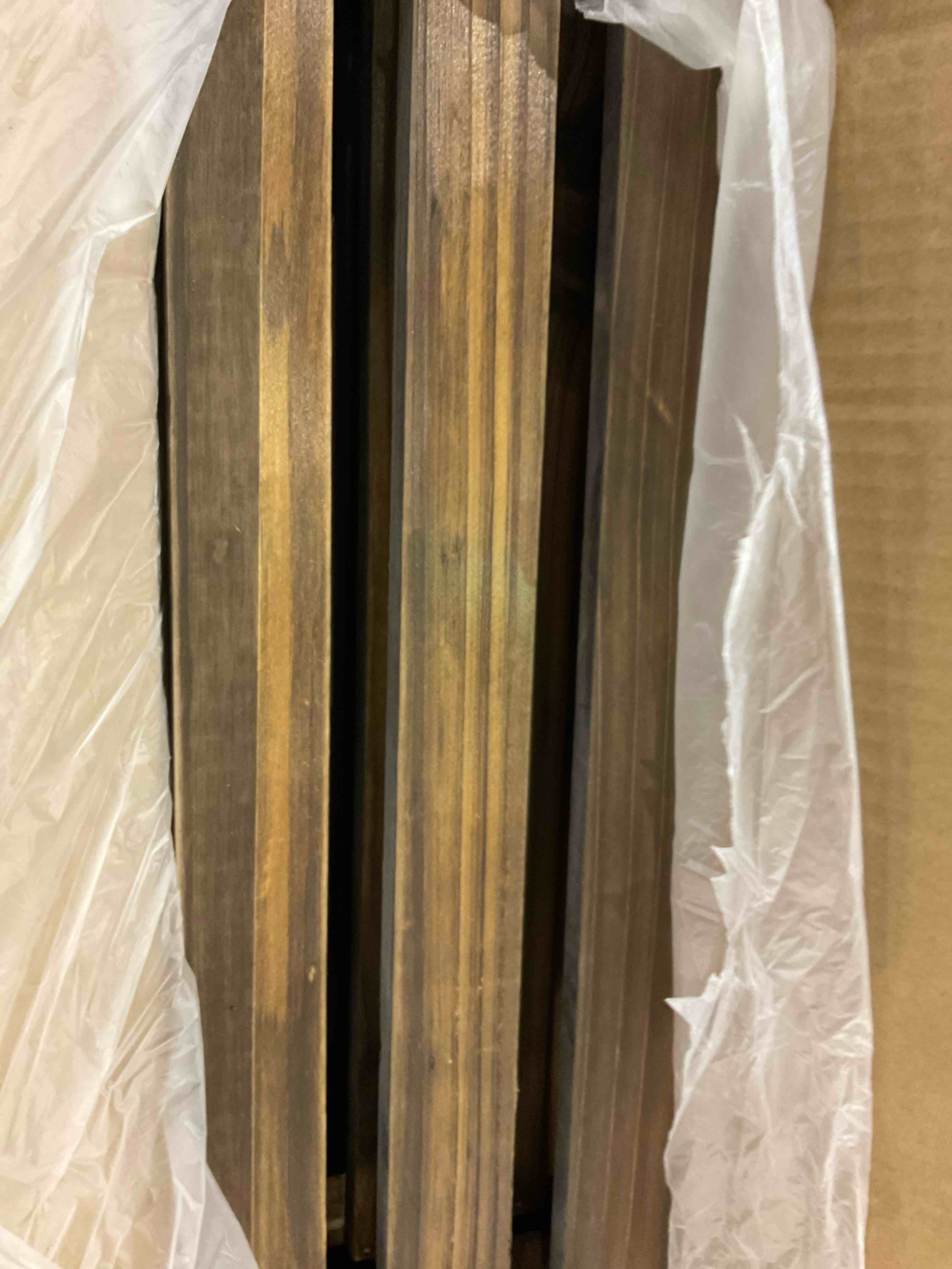 https://s3.amazonaws.com/lotting-images-prod/BargainHunt/EXS01190343_1709559671941.jpeg