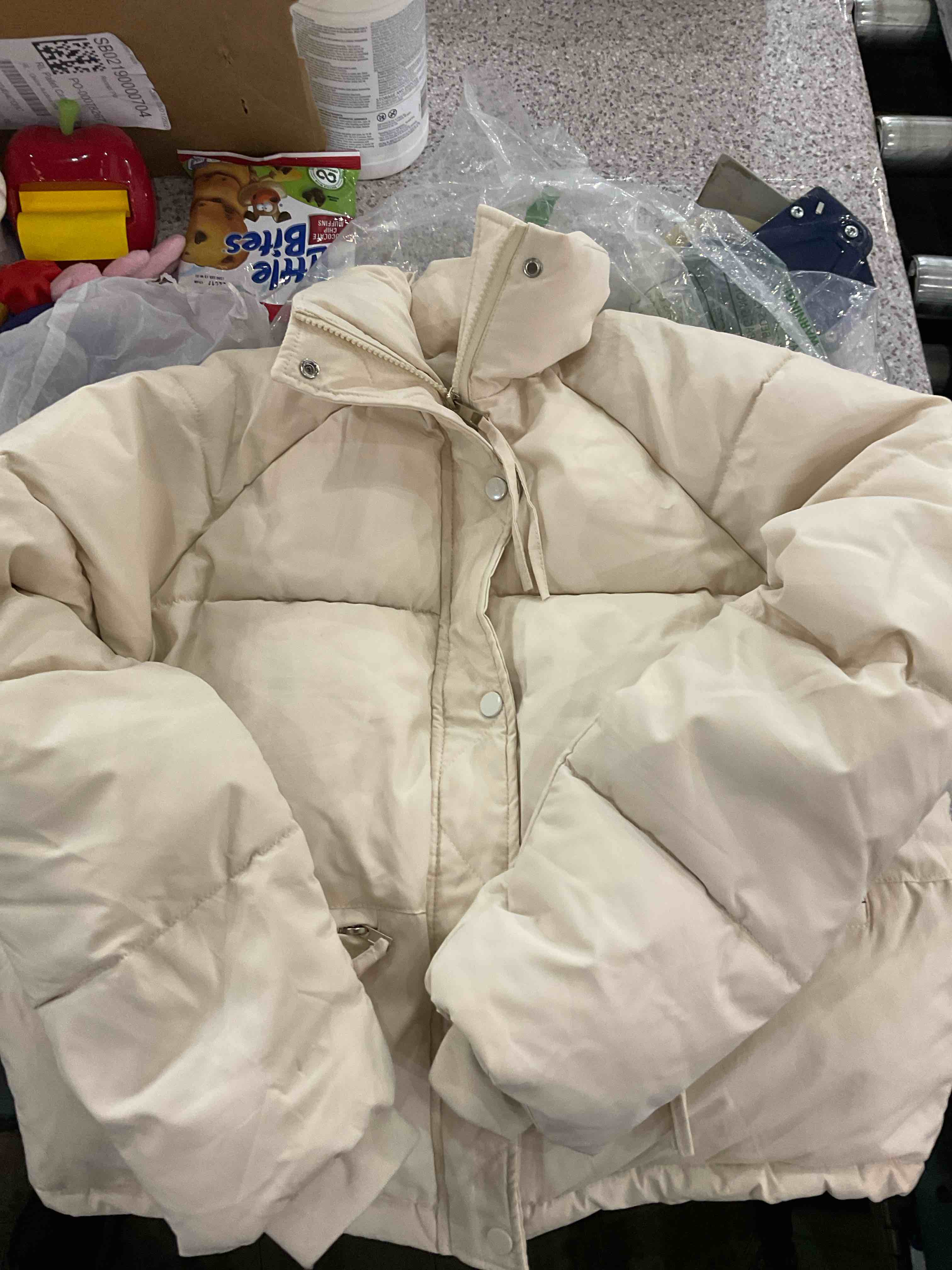https://s3.amazonaws.com/lotting-images-prod/BargainHunt/EXS01190344_1709560456894.jpeg